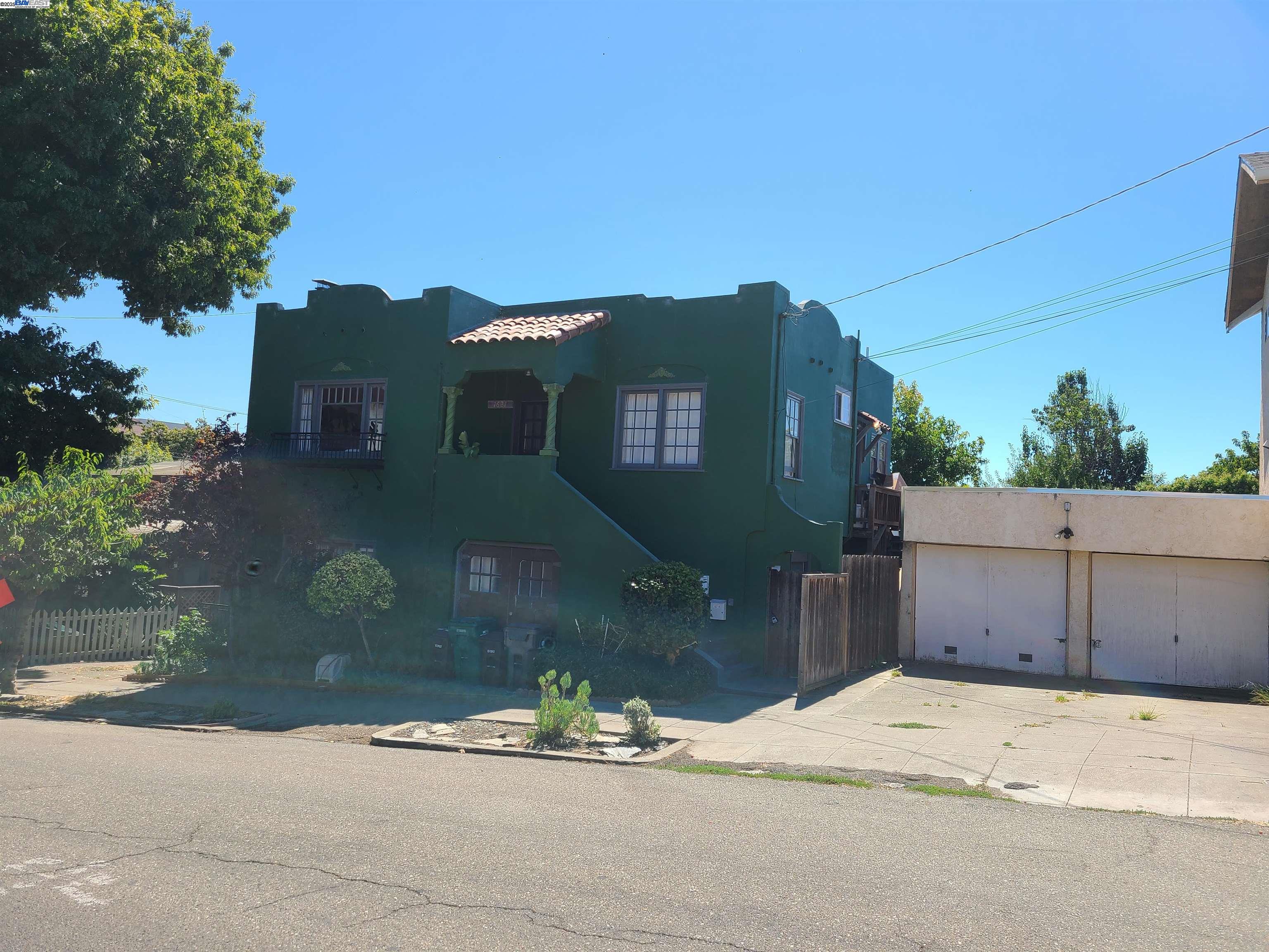 Detail Gallery Image 2 of 43 For 1621 E 38th St, Oakland,  CA 94602 - – Beds | – Baths