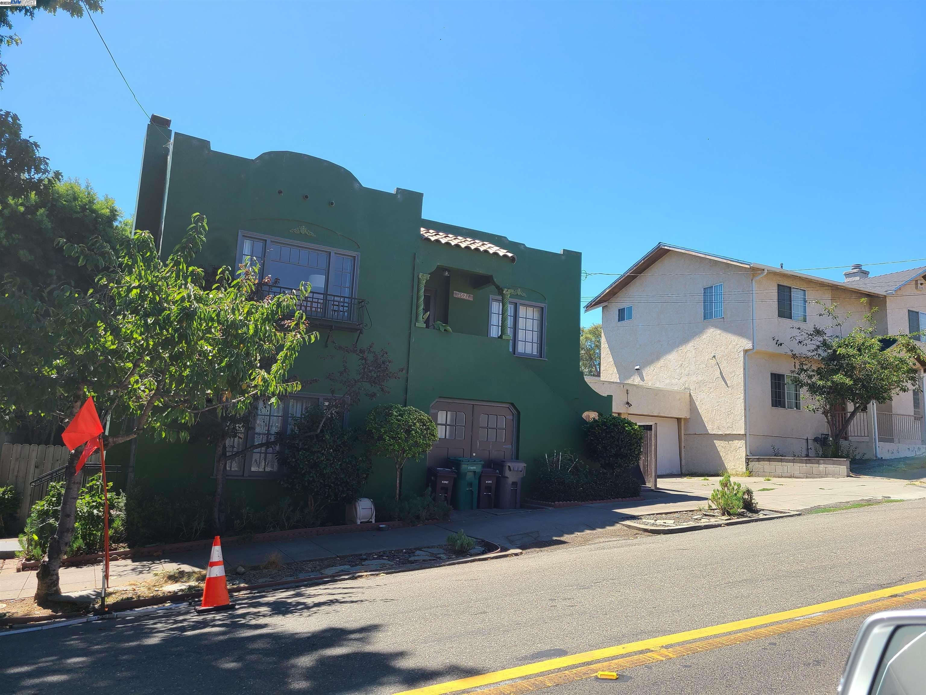 Detail Gallery Image 12 of 43 For 1621 E 38th St, Oakland,  CA 94602 - – Beds | – Baths