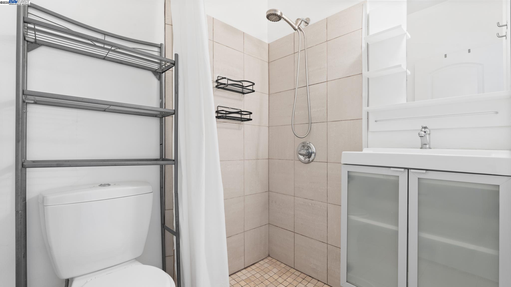 Detail Gallery Image 21 of 43 For 1621 E 38th St, Oakland,  CA 94602 - – Beds | – Baths