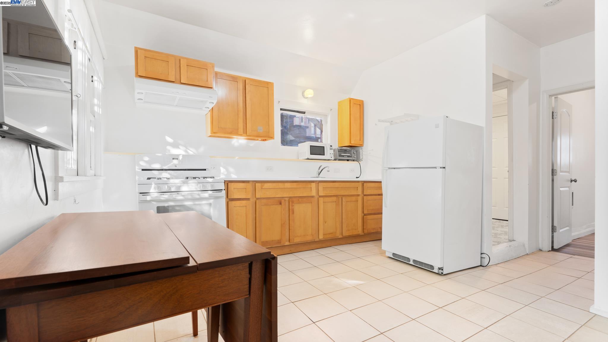 Detail Gallery Image 23 of 43 For 1621 E 38th St, Oakland,  CA 94602 - – Beds | – Baths