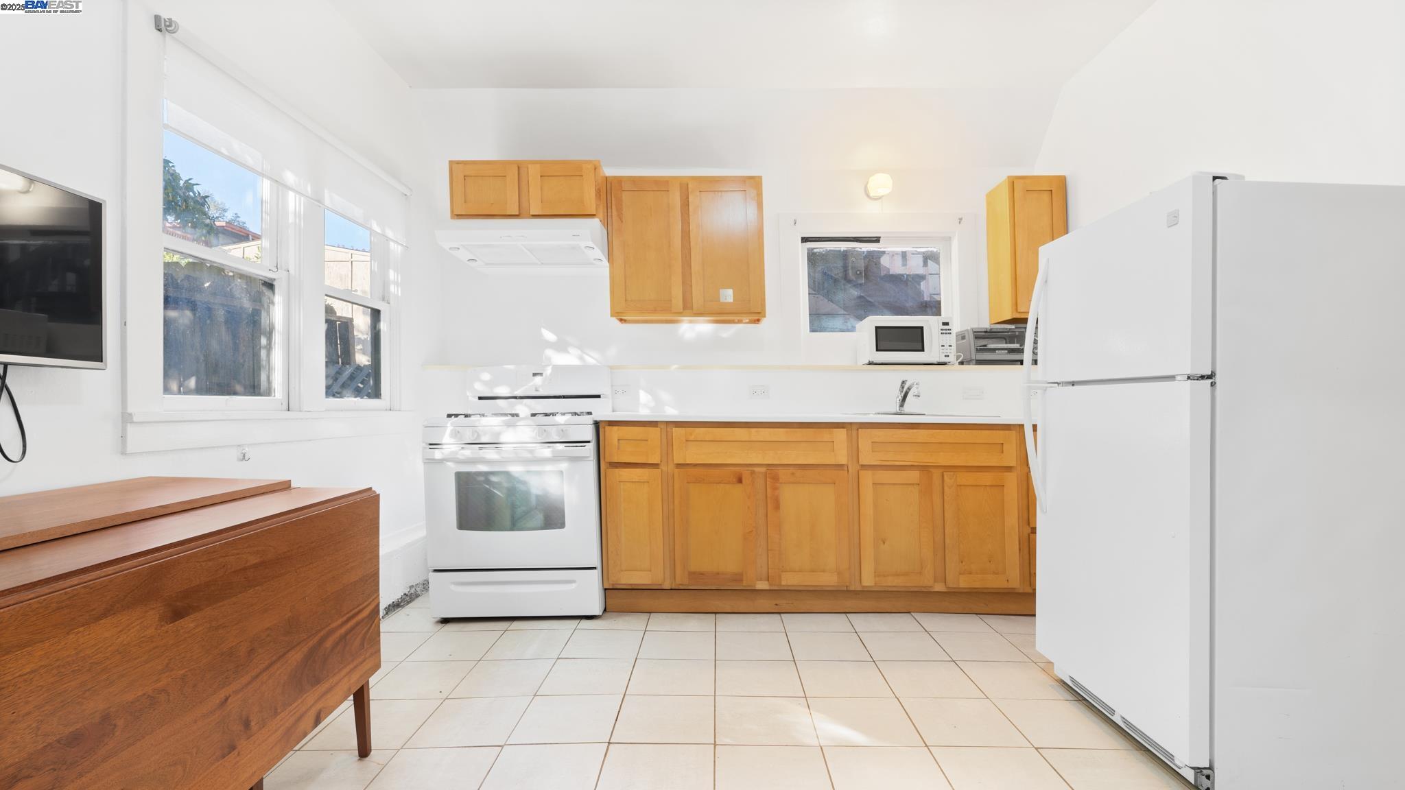 Detail Gallery Image 24 of 43 For 1621 E 38th St, Oakland,  CA 94602 - – Beds | – Baths