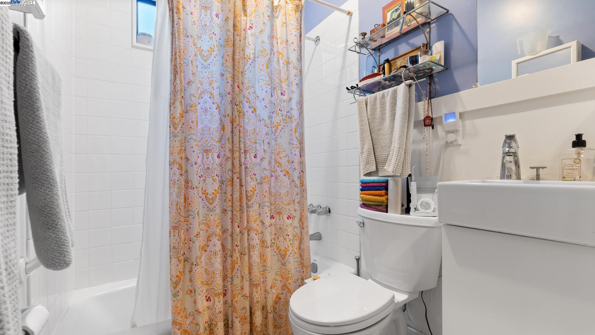 Detail Gallery Image 29 of 43 For 1621 E 38th St, Oakland,  CA 94602 - – Beds | – Baths