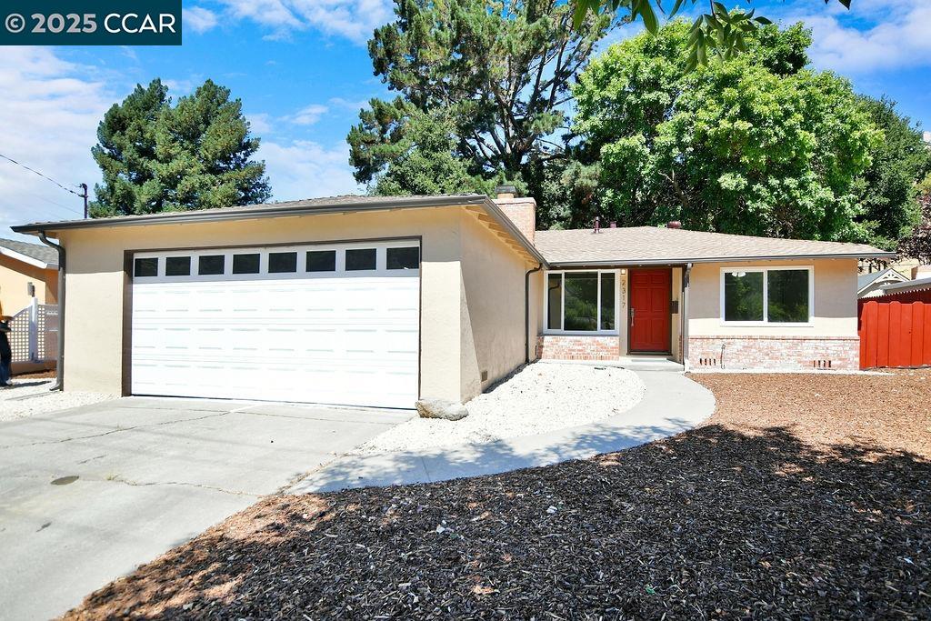 Detail Gallery Image 2 of 22 For 2317 Wright Ave, Pinole,  CA 94564 - 3 Beds | 1 Baths
