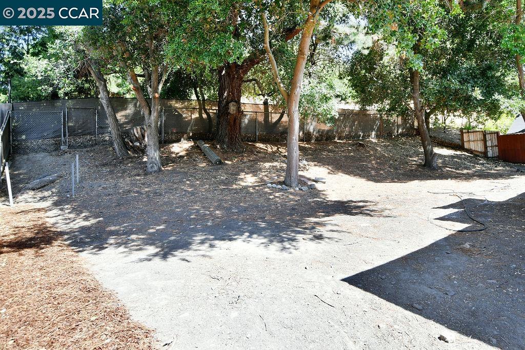Detail Gallery Image 20 of 22 For 2317 Wright Ave, Pinole,  CA 94564 - 3 Beds | 1 Baths