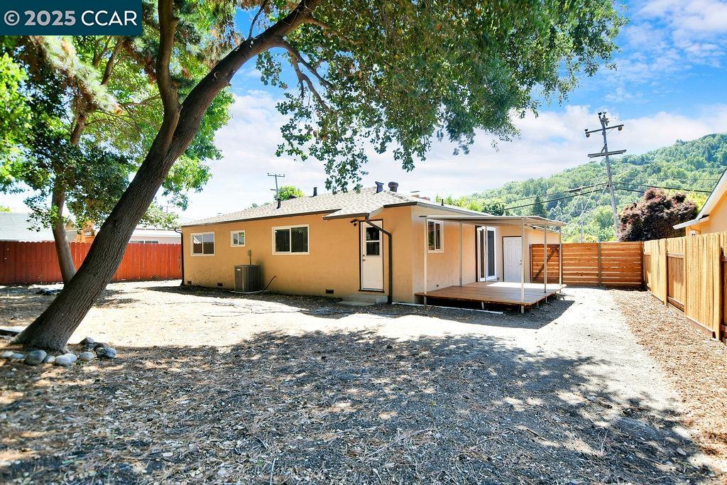 Detail Gallery Image 21 of 22 For 2317 Wright Ave, Pinole,  CA 94564 - 3 Beds | 1 Baths
