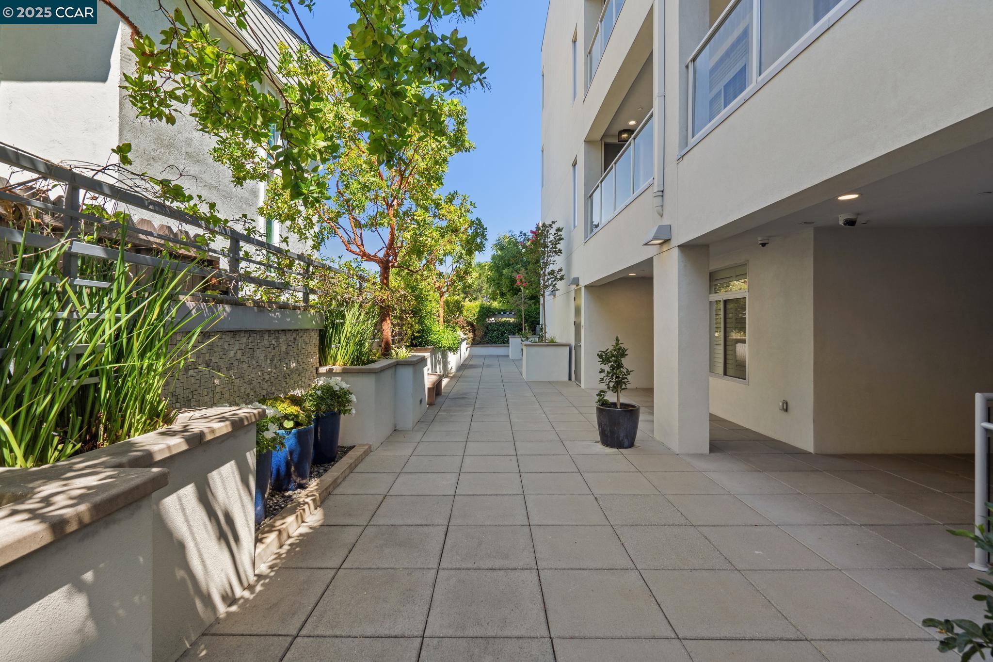 Photo #4: 41110408 Listing 