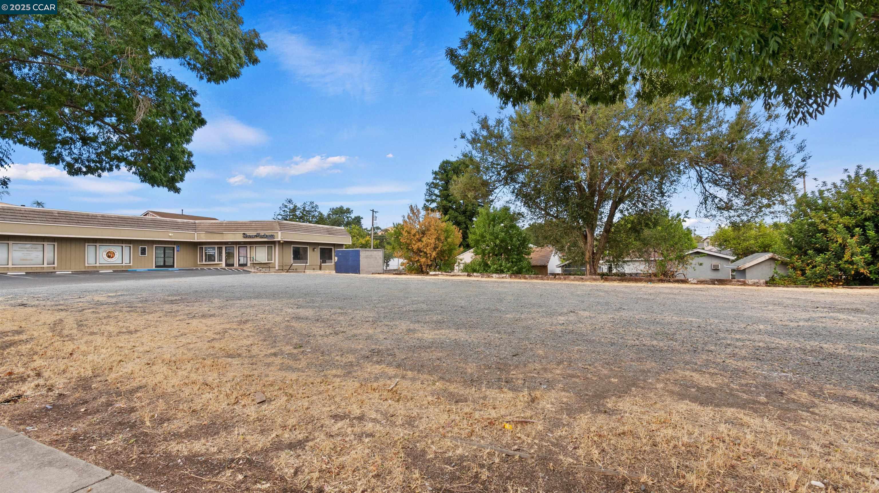 Detail Gallery Image 5 of 31 For 4156 Railroad Ave, Pittsburg,  CA 94565 - – Beds | – Baths