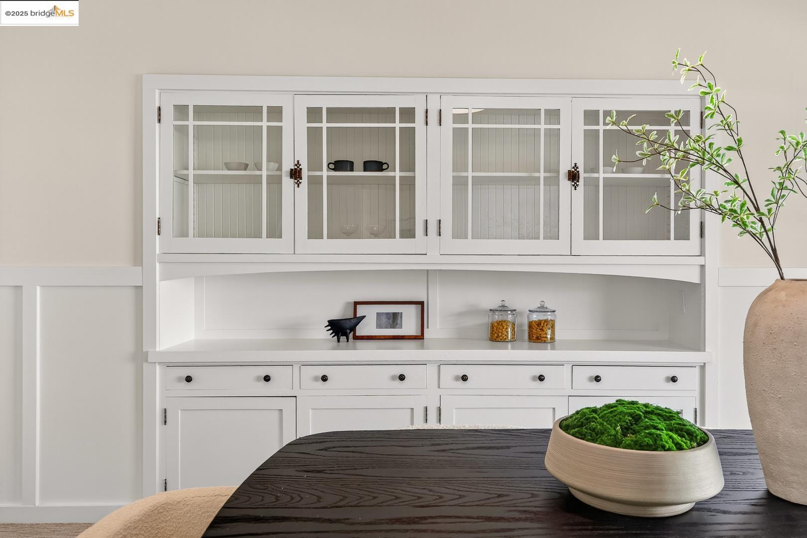 Detail Gallery Image 12 of 43 For 3622 Emerson St, Oakland,  CA 94610 - 5 Beds | 3 Baths