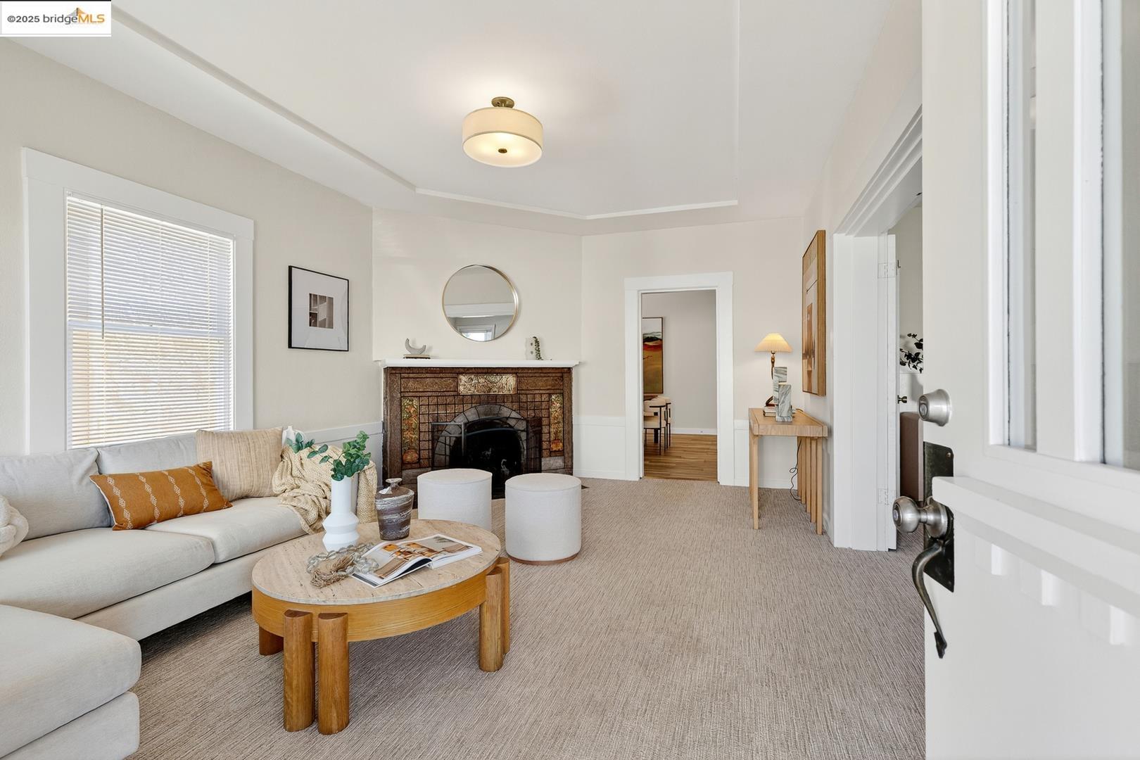 Detail Gallery Image 4 of 43 For 3622 Emerson St, Oakland,  CA 94610 - 5 Beds | 3 Baths