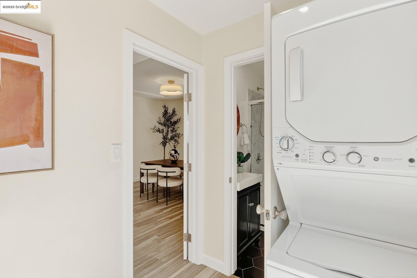 Detail Gallery Image 34 of 43 For 3622 Emerson St, Oakland,  CA 94610 - 5 Beds | 3 Baths