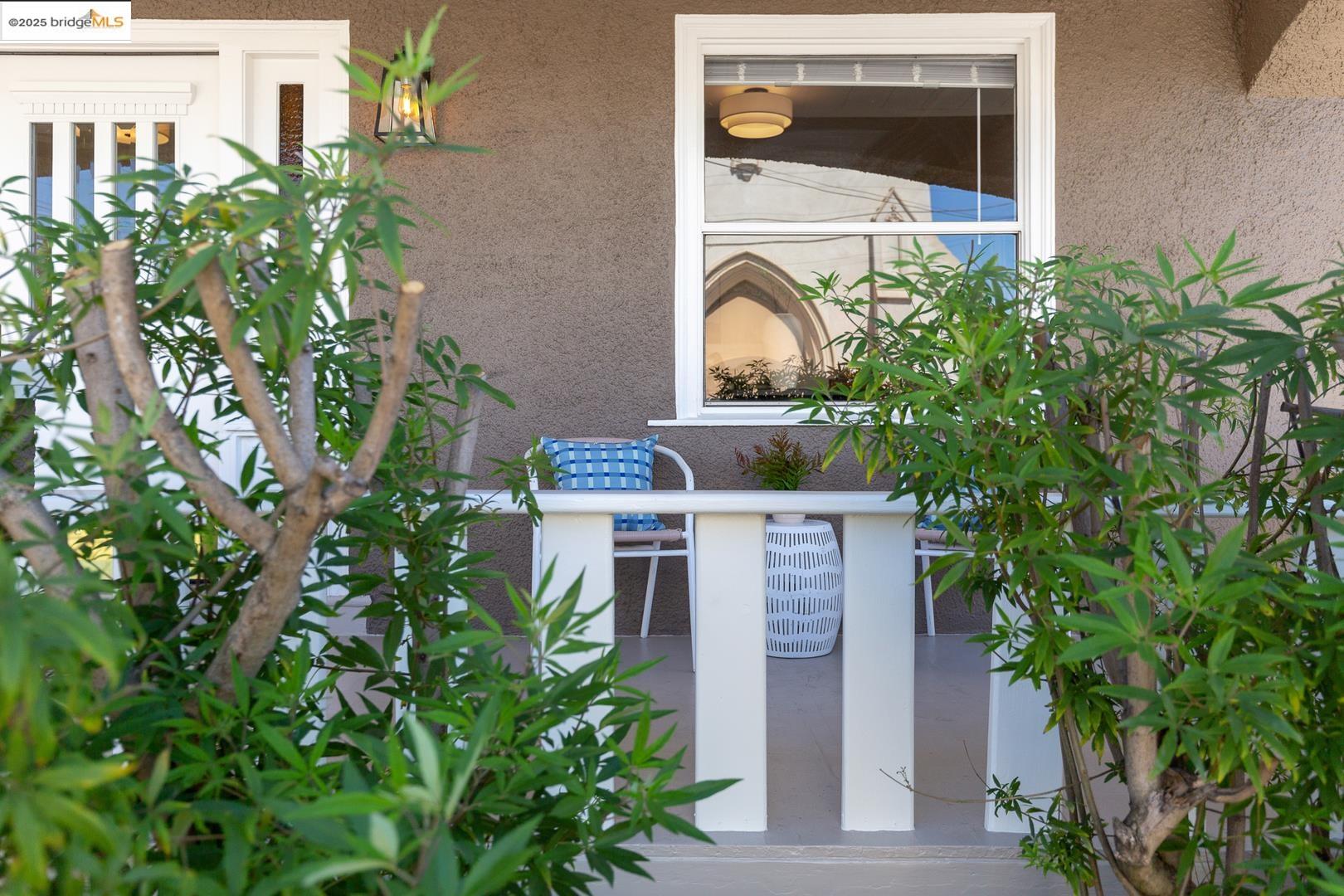 Detail Gallery Image 39 of 43 For 3622 Emerson St, Oakland,  CA 94610 - 5 Beds | 3 Baths