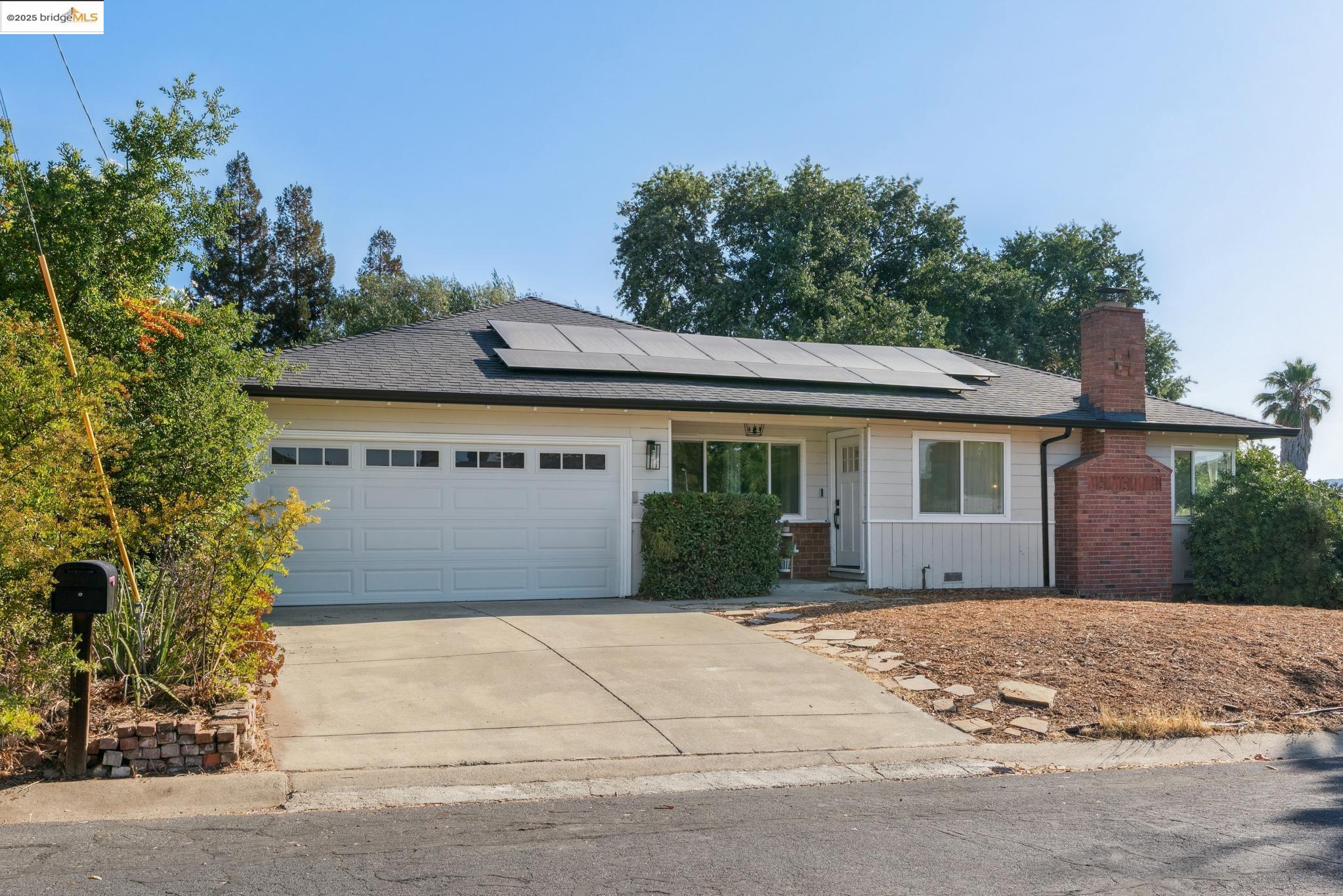 Detail Gallery Image 2 of 33 For 4055 Kimberly Pl, Concord,  CA 94521 - 3 Beds | 1/1 Baths