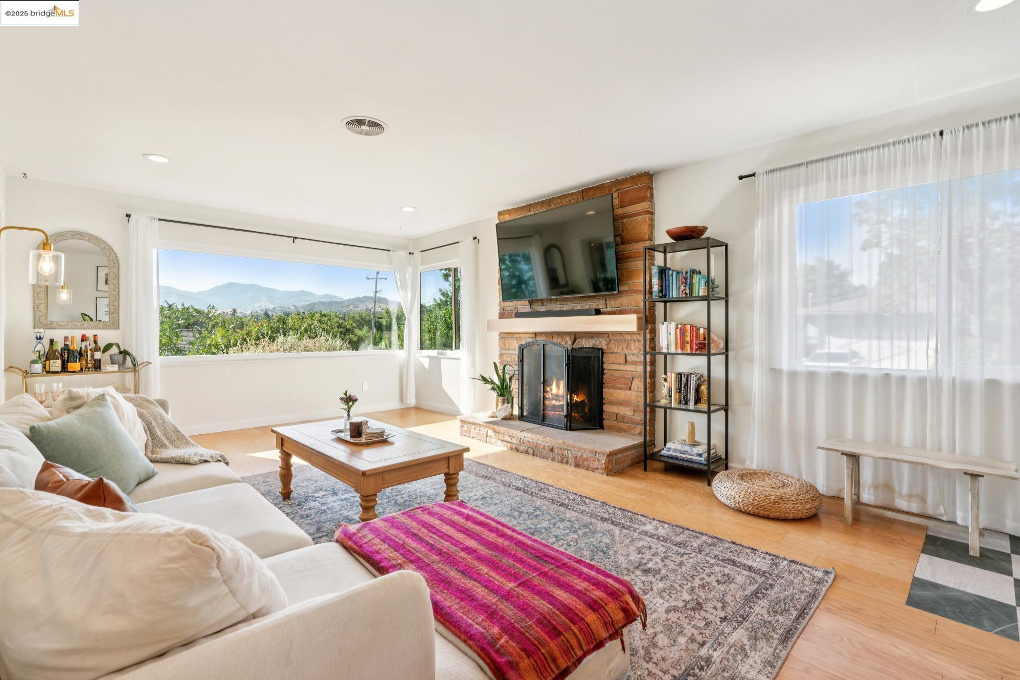 Detail Gallery Image 6 of 33 For 4055 Kimberly Pl, Concord,  CA 94521 - 3 Beds | 1/1 Baths