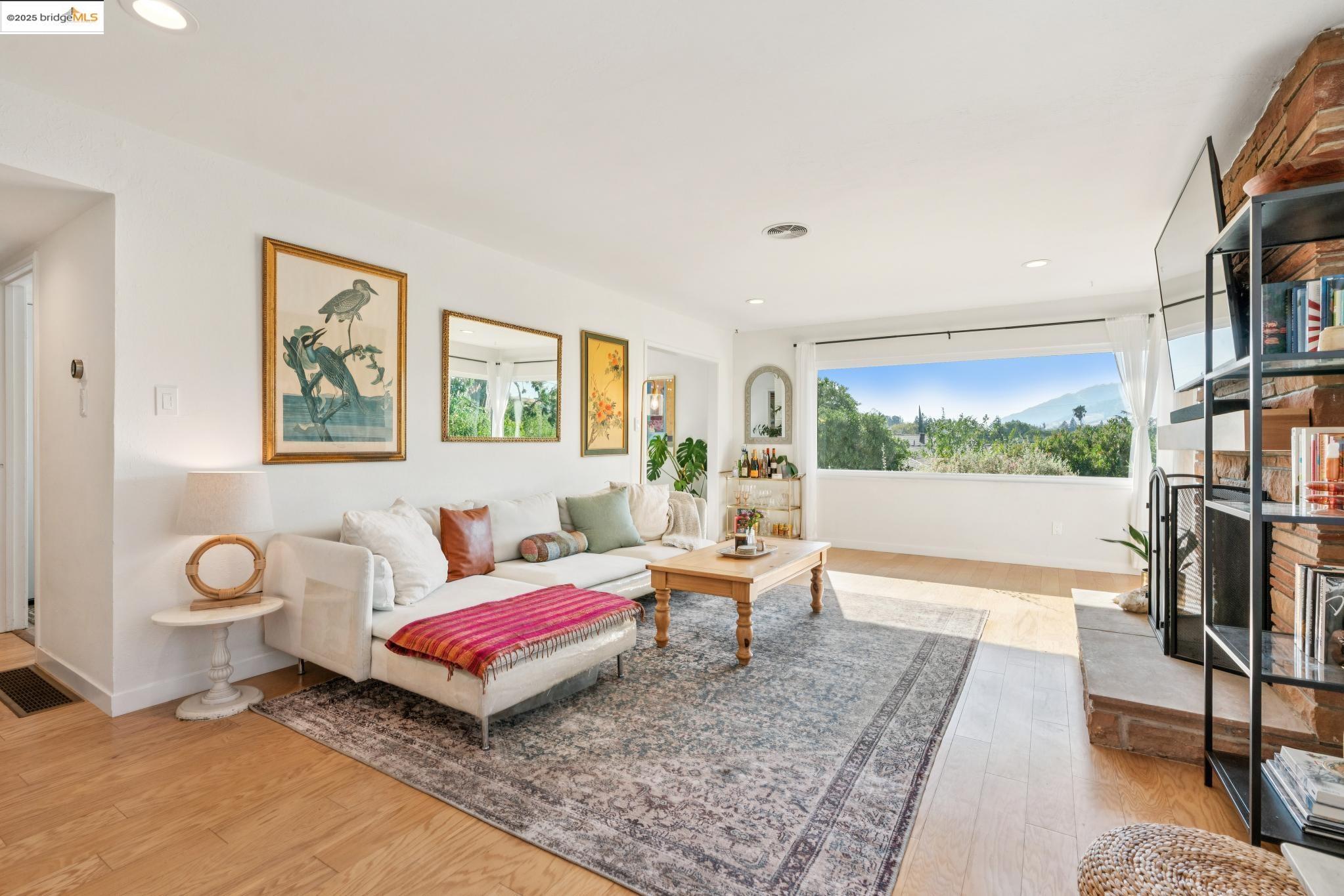 Detail Gallery Image 9 of 33 For 4055 Kimberly Pl, Concord,  CA 94521 - 3 Beds | 1/1 Baths