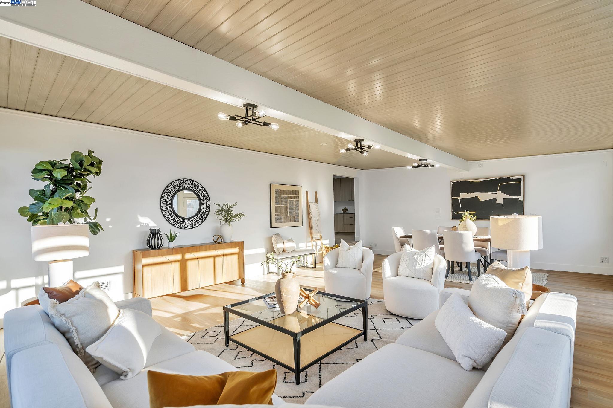 Detail Gallery Image 2 of 34 For 1575 via Lucas, San Lorenzo,  CA 94580 - 4 Beds | 3 Baths