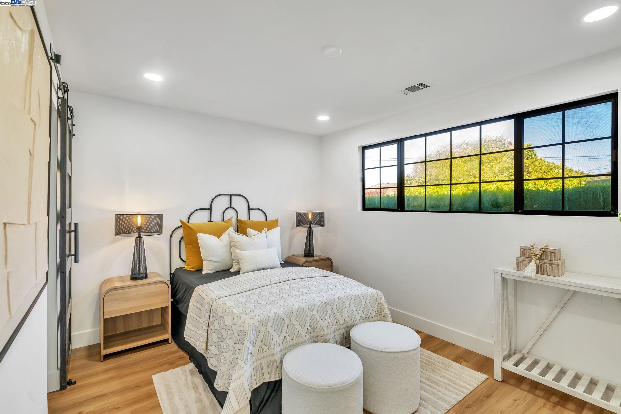 Detail Gallery Image 25 of 34 For 1575 via Lucas, San Lorenzo,  CA 94580 - 4 Beds | 3 Baths