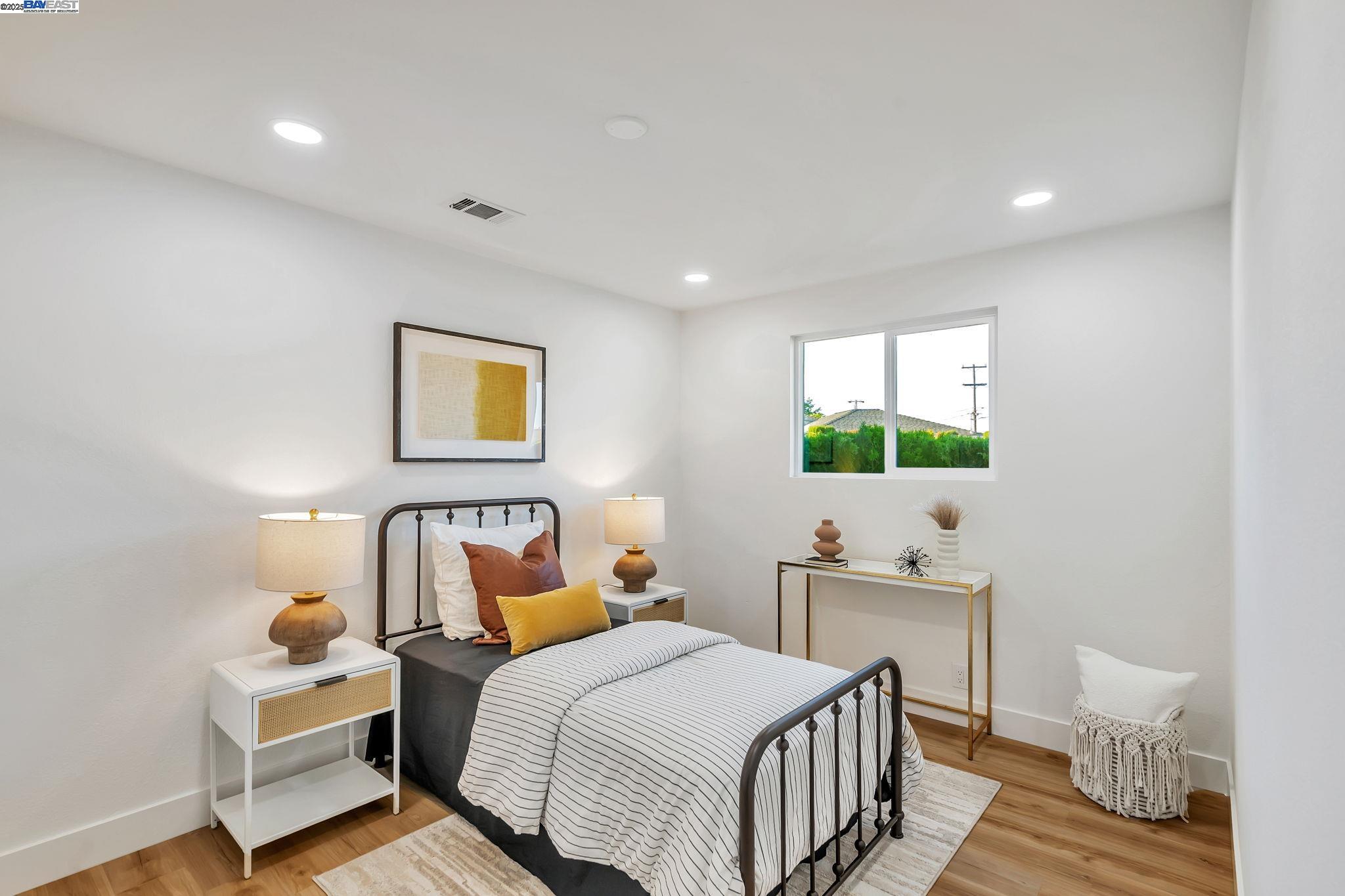 Detail Gallery Image 28 of 34 For 1575 via Lucas, San Lorenzo,  CA 94580 - 4 Beds | 3 Baths