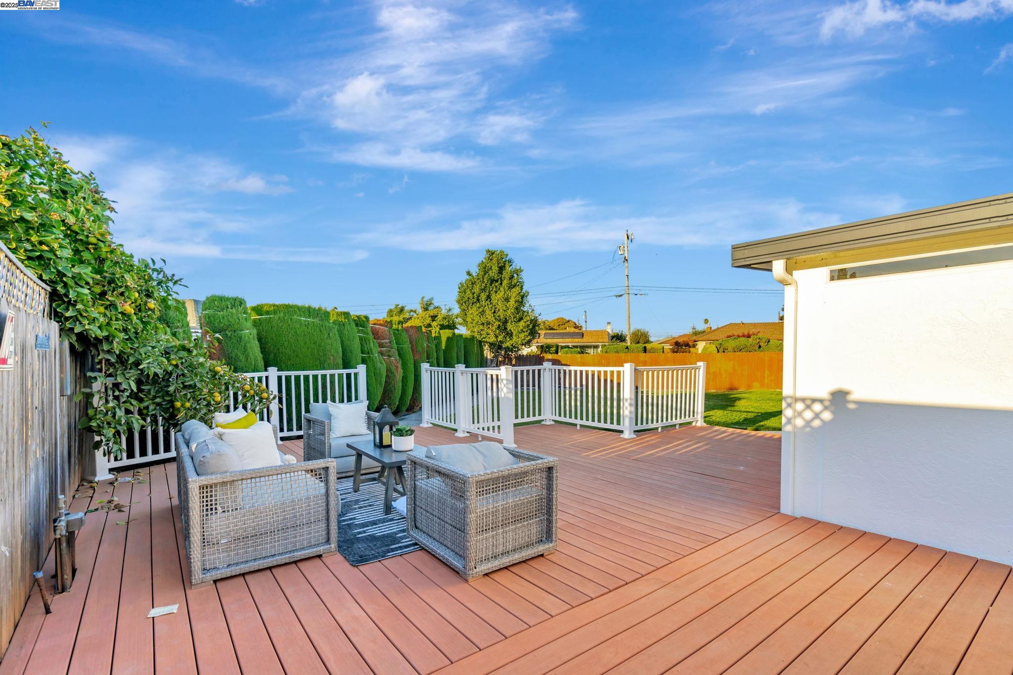 Detail Gallery Image 31 of 34 For 1575 via Lucas, San Lorenzo,  CA 94580 - 4 Beds | 3 Baths