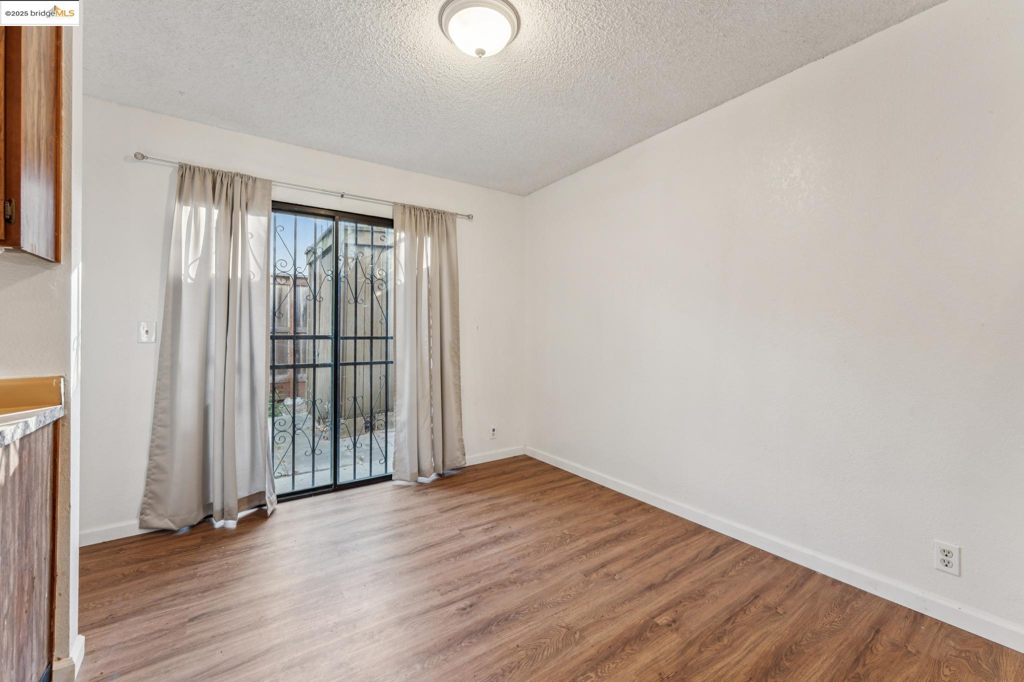 Photo #16: 41110416 Listing: Photo #16