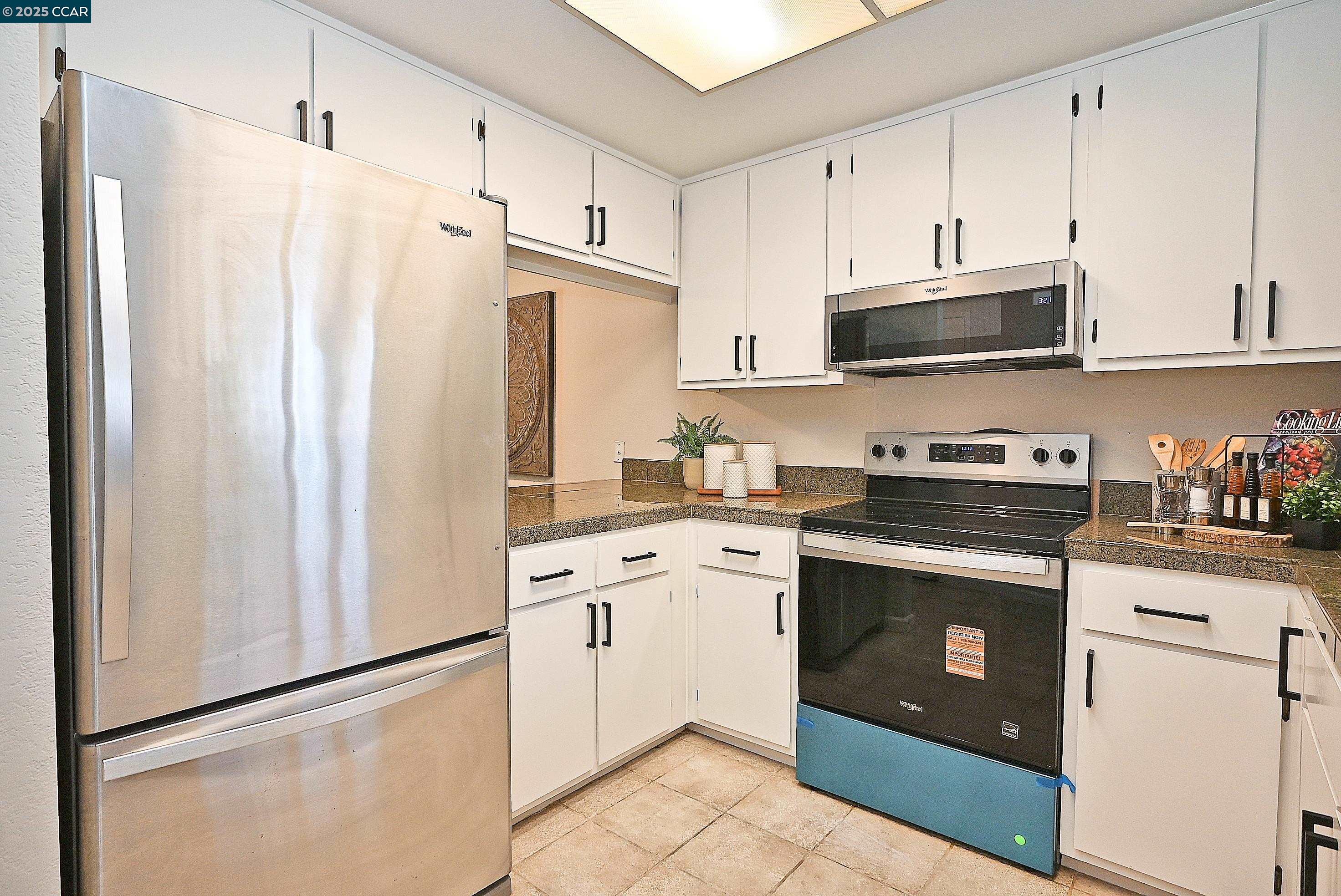 Photo #17: 41110417 Listing: Photo #17