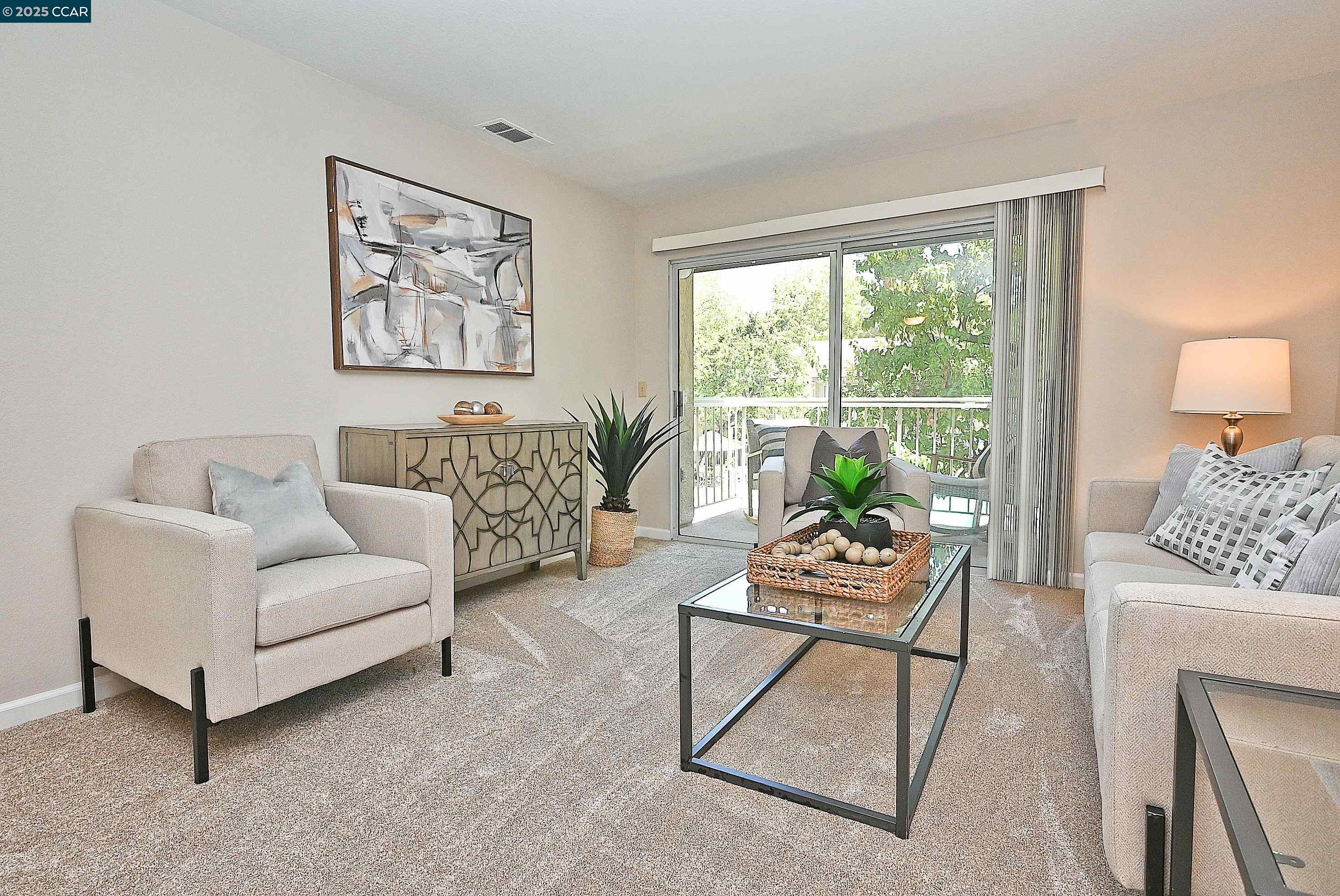 Photo #8: 41110417 Listing: Photo #8