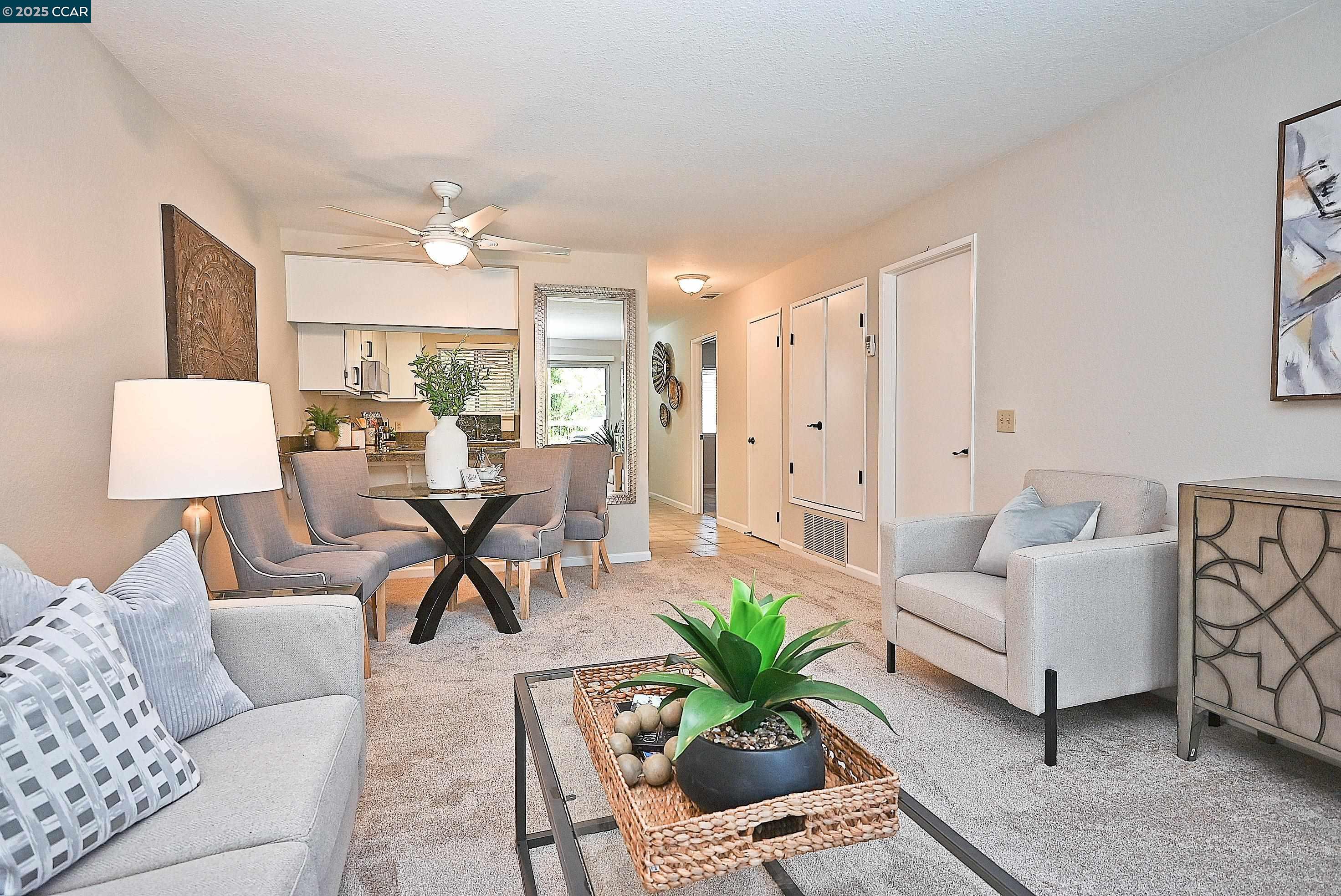 Photo #9: 41110417 Listing: Photo #9