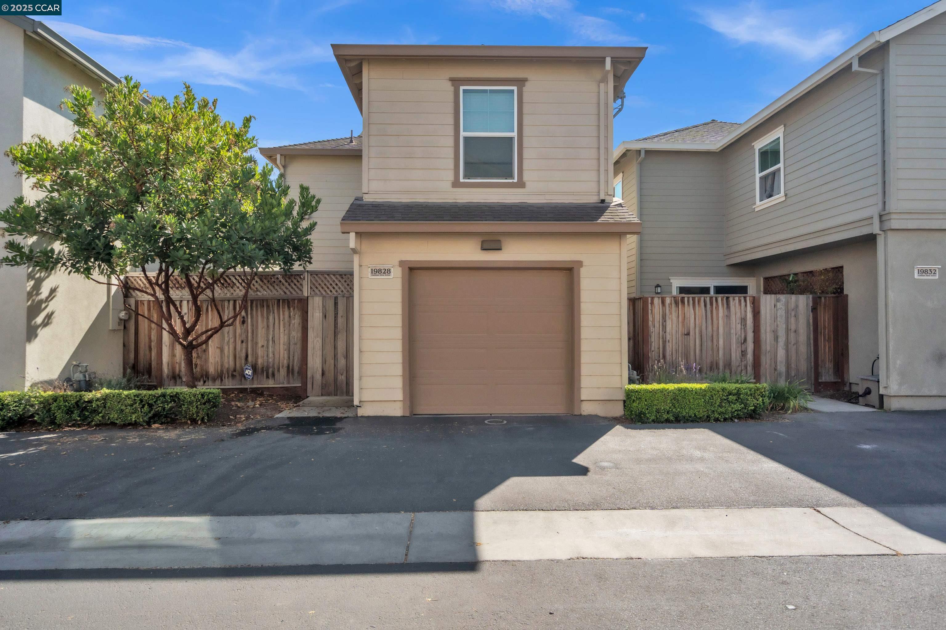 Detail Gallery Image 2 of 31 For 19828 Gabilan View Dr, Salinas,  CA 93906 - 2 Beds | 2/1 Baths