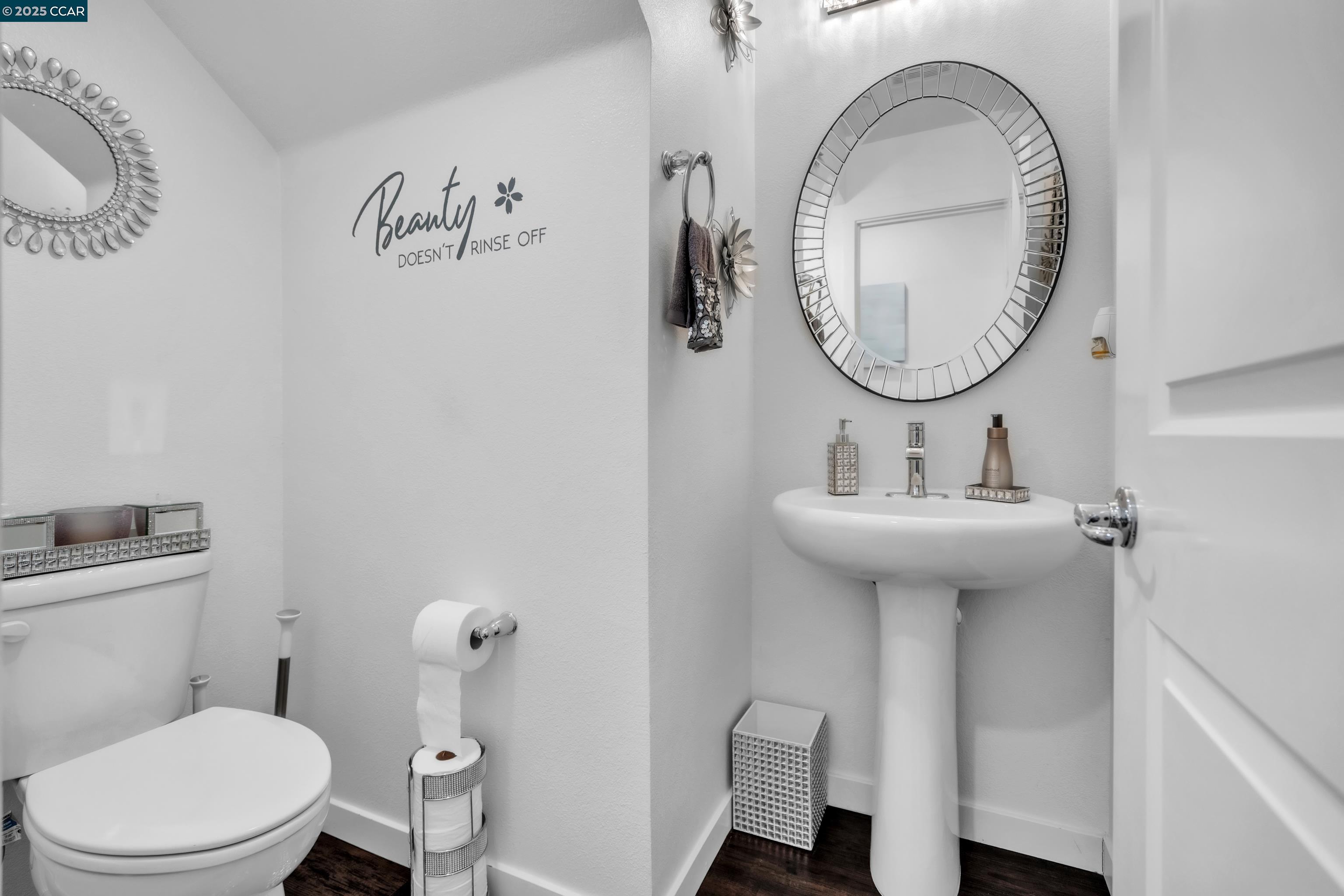 Detail Gallery Image 12 of 31 For 19828 Gabilan View Dr, Salinas,  CA 93906 - 2 Beds | 2/1 Baths