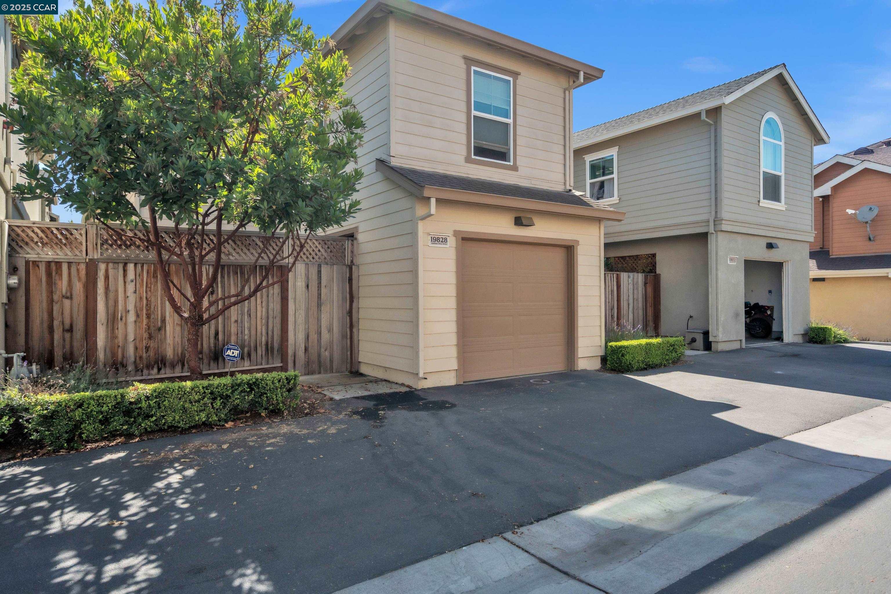 Detail Gallery Image 3 of 31 For 19828 Gabilan View Dr, Salinas,  CA 93906 - 2 Beds | 2/1 Baths