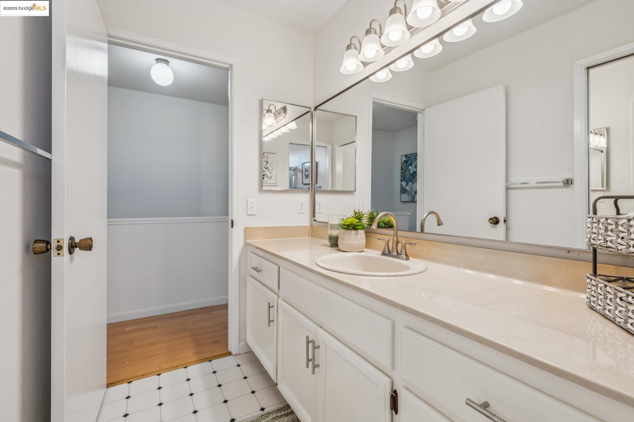 Photo #38: 41110421 Listing: Photo #38