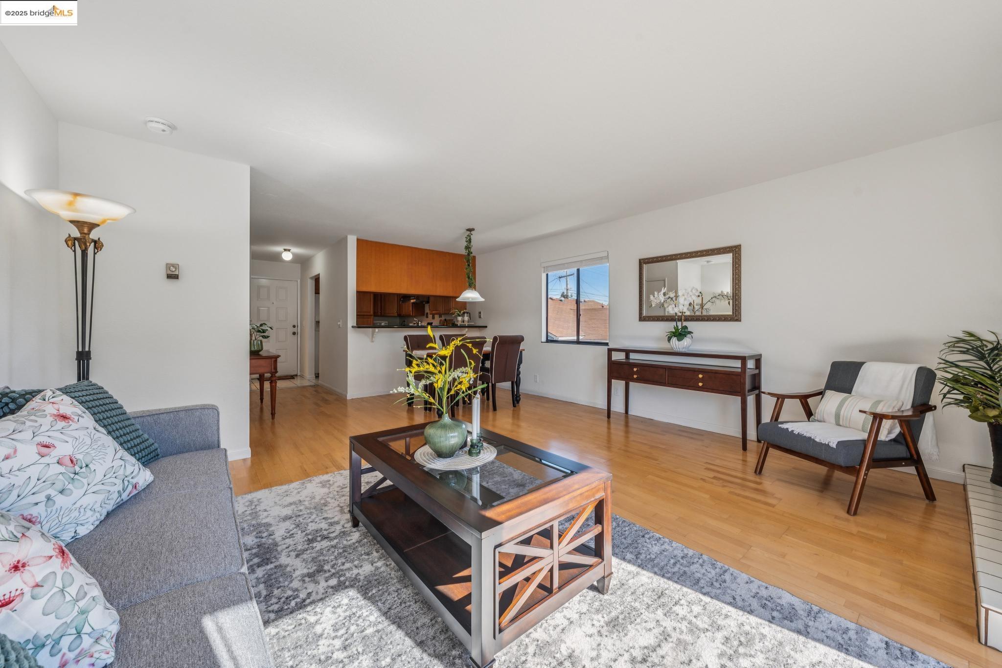 Photo #7: 41110421 Listing: Photo #7