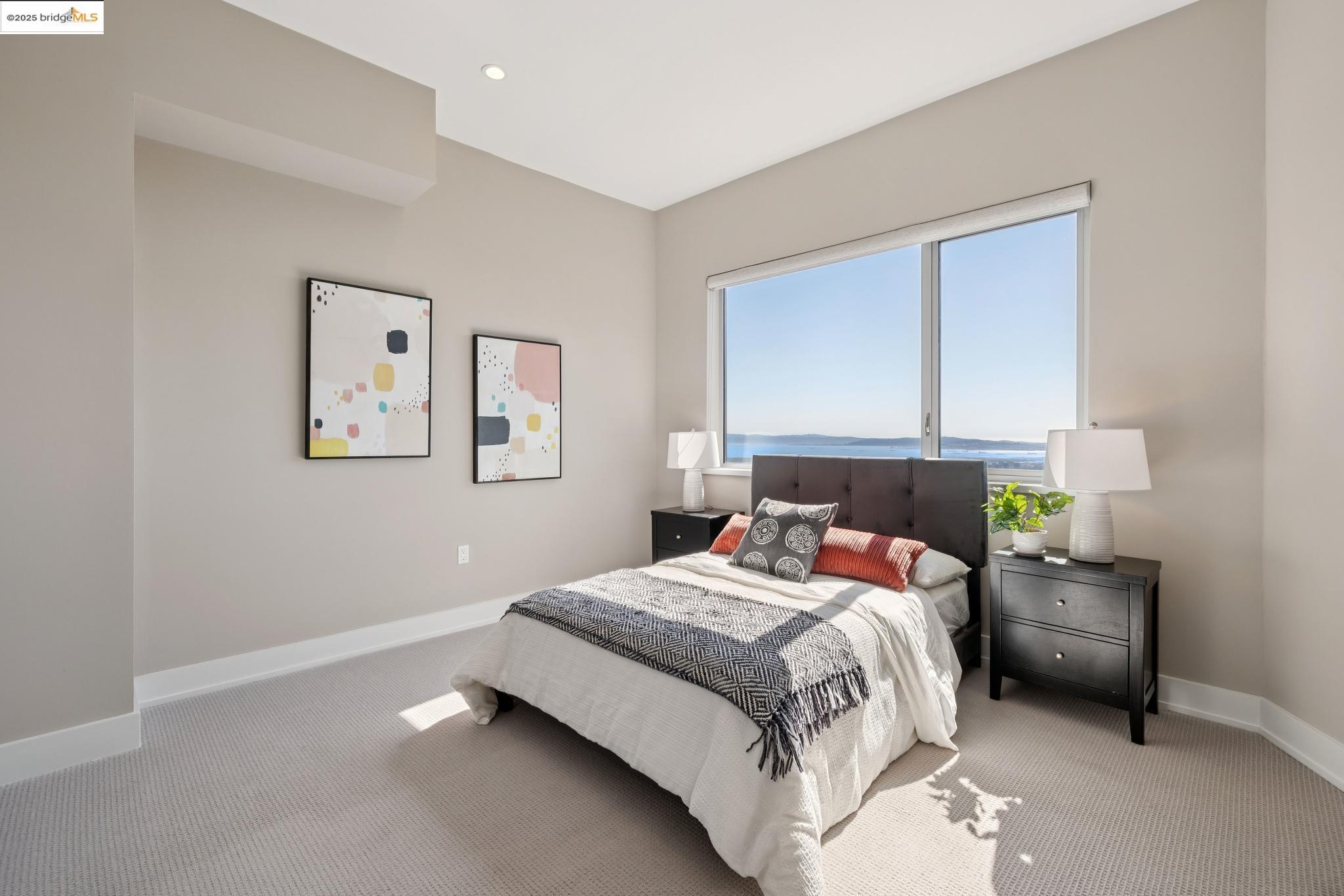 Detail Gallery Image 34 of 60 For 25 Diablo Dr, Oakland,  CA 94611 - 3 Beds | 3/1 Baths