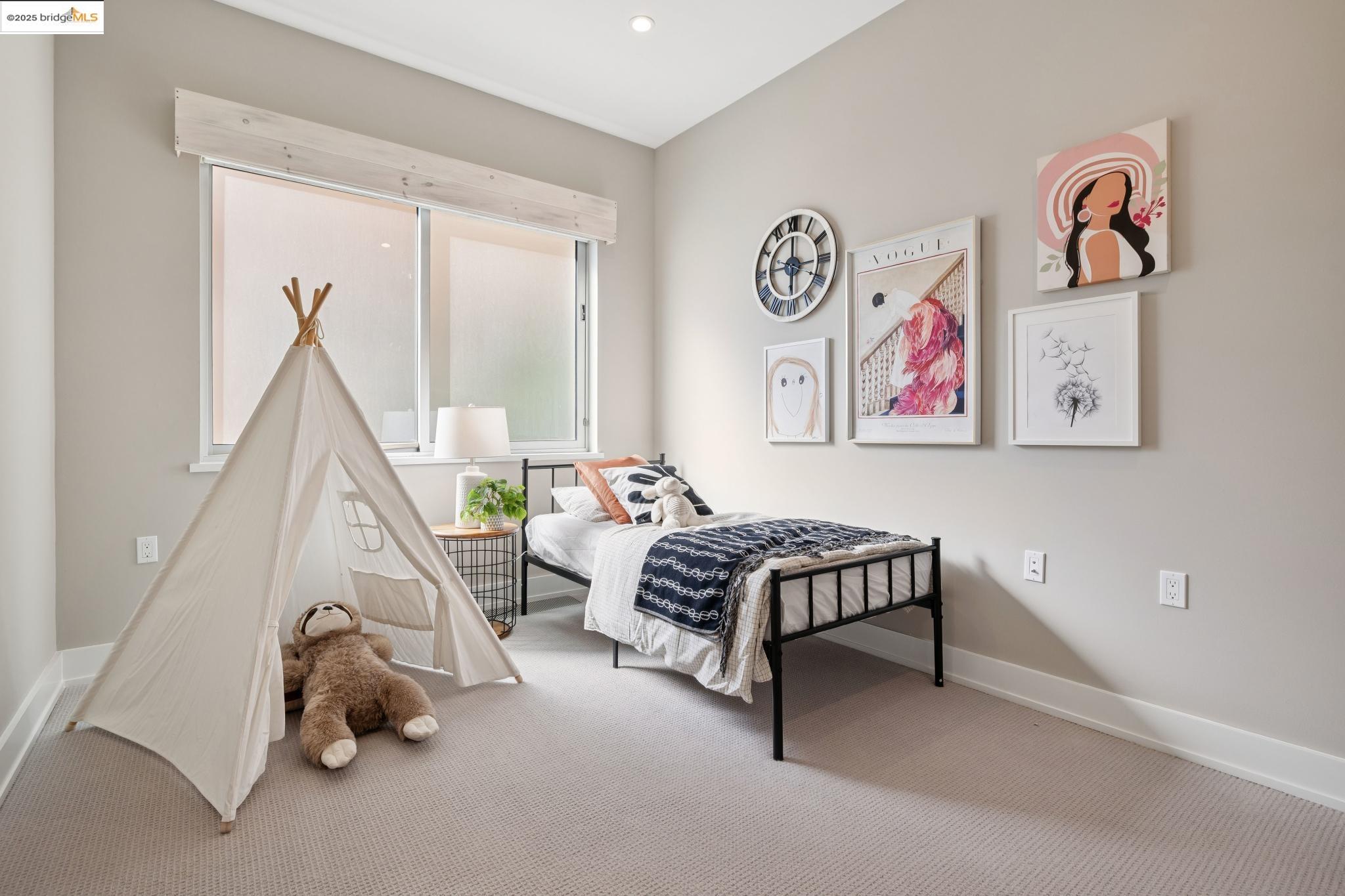 Detail Gallery Image 37 of 60 For 25 Diablo Dr, Oakland,  CA 94611 - 3 Beds | 3/1 Baths