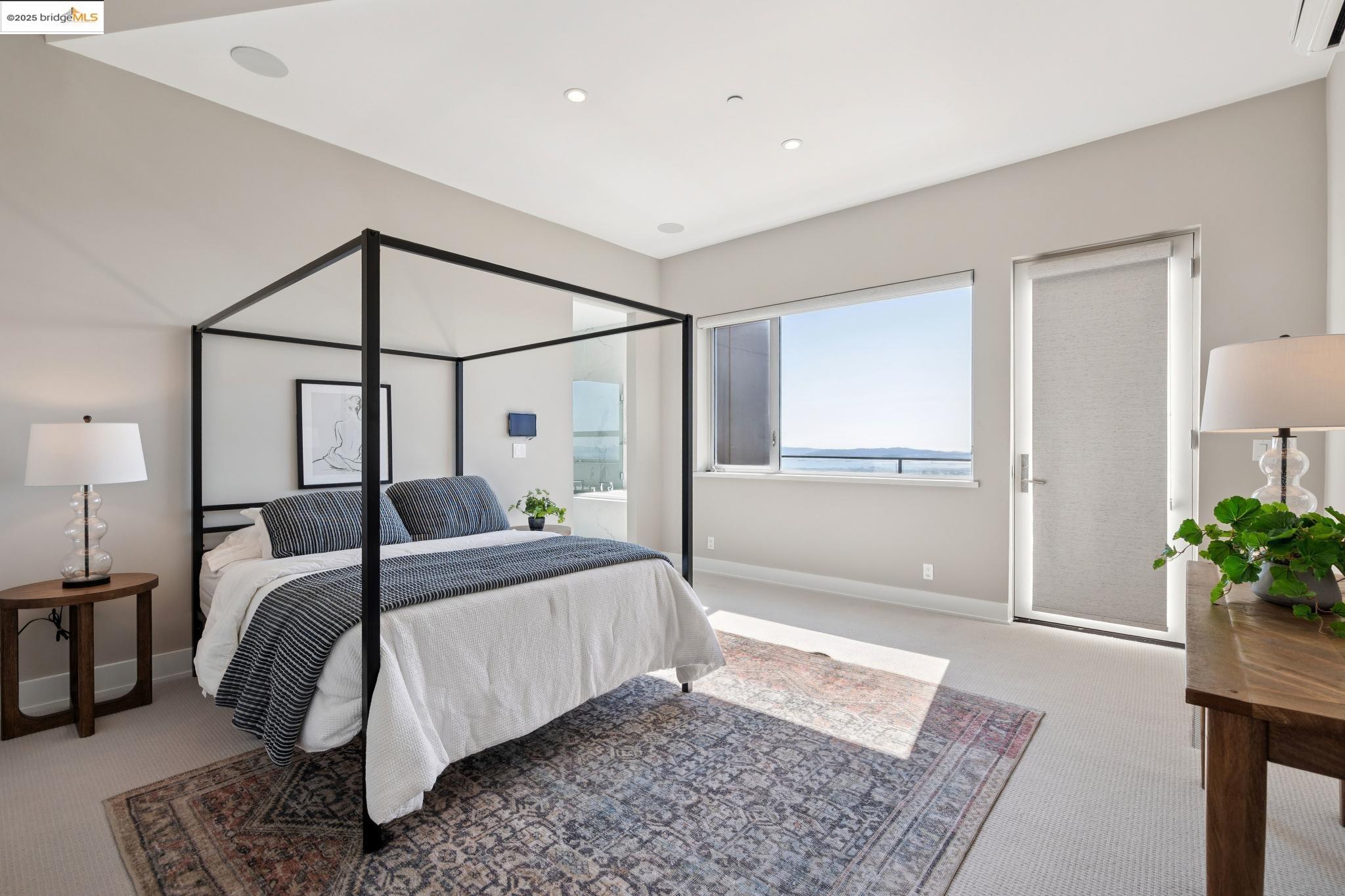 Detail Gallery Image 52 of 60 For 25 Diablo Dr, Oakland,  CA 94611 - 3 Beds | 3/1 Baths
