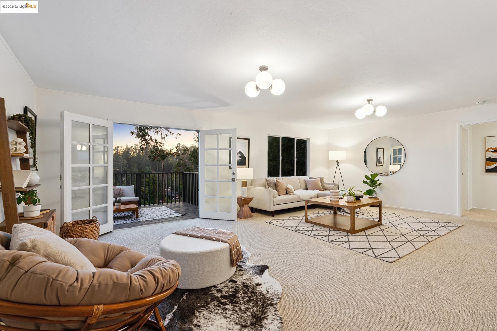 Detail Gallery Image 12 of 59 For 6827 Ridgewood Dr., Oakland,  CA 94611 - 5 Beds | 3 Baths