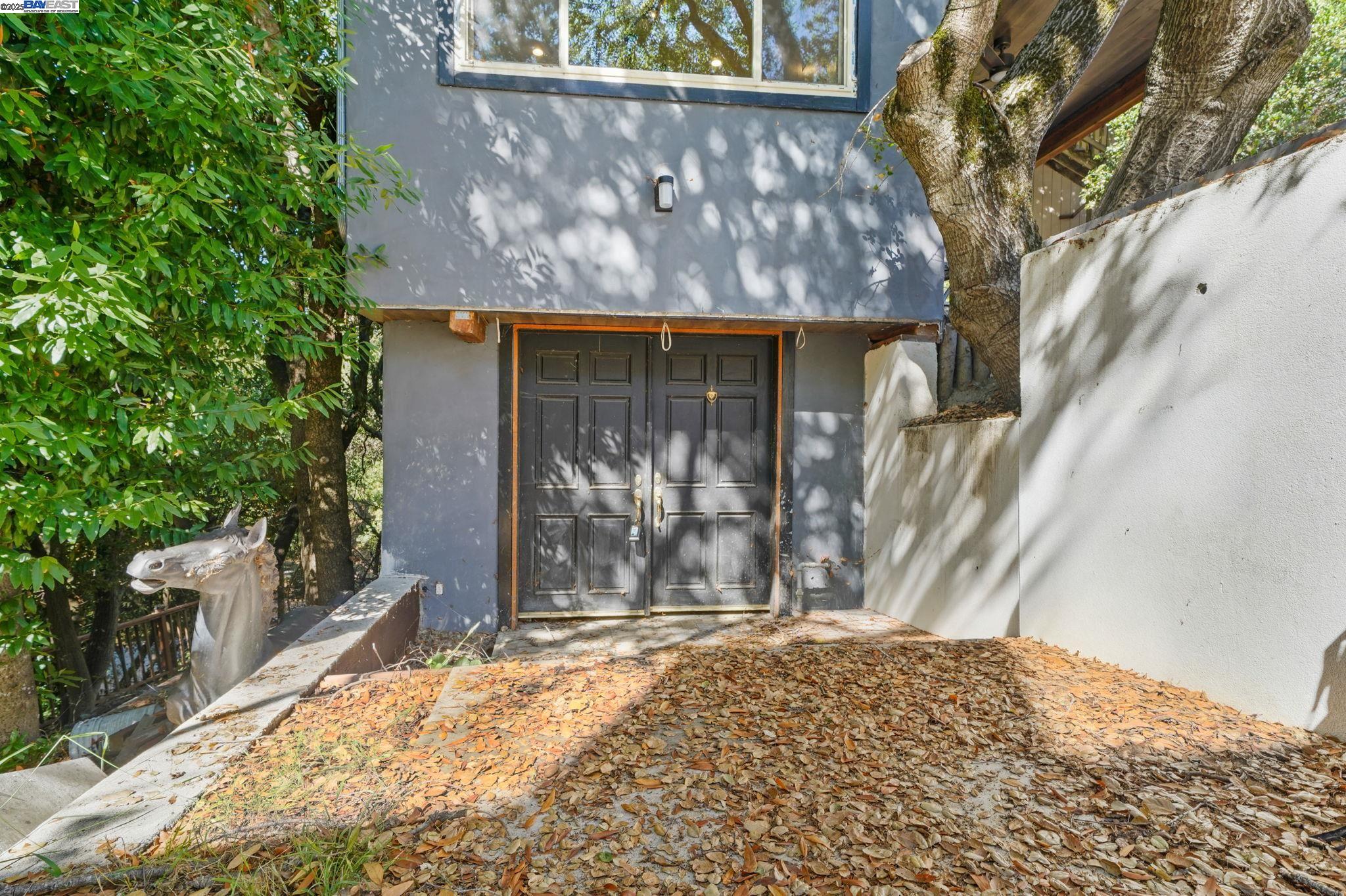 Detail Gallery Image 5 of 16 For 2765 Butters Dr, Oakland,  CA 94608 - – Beds | – Baths