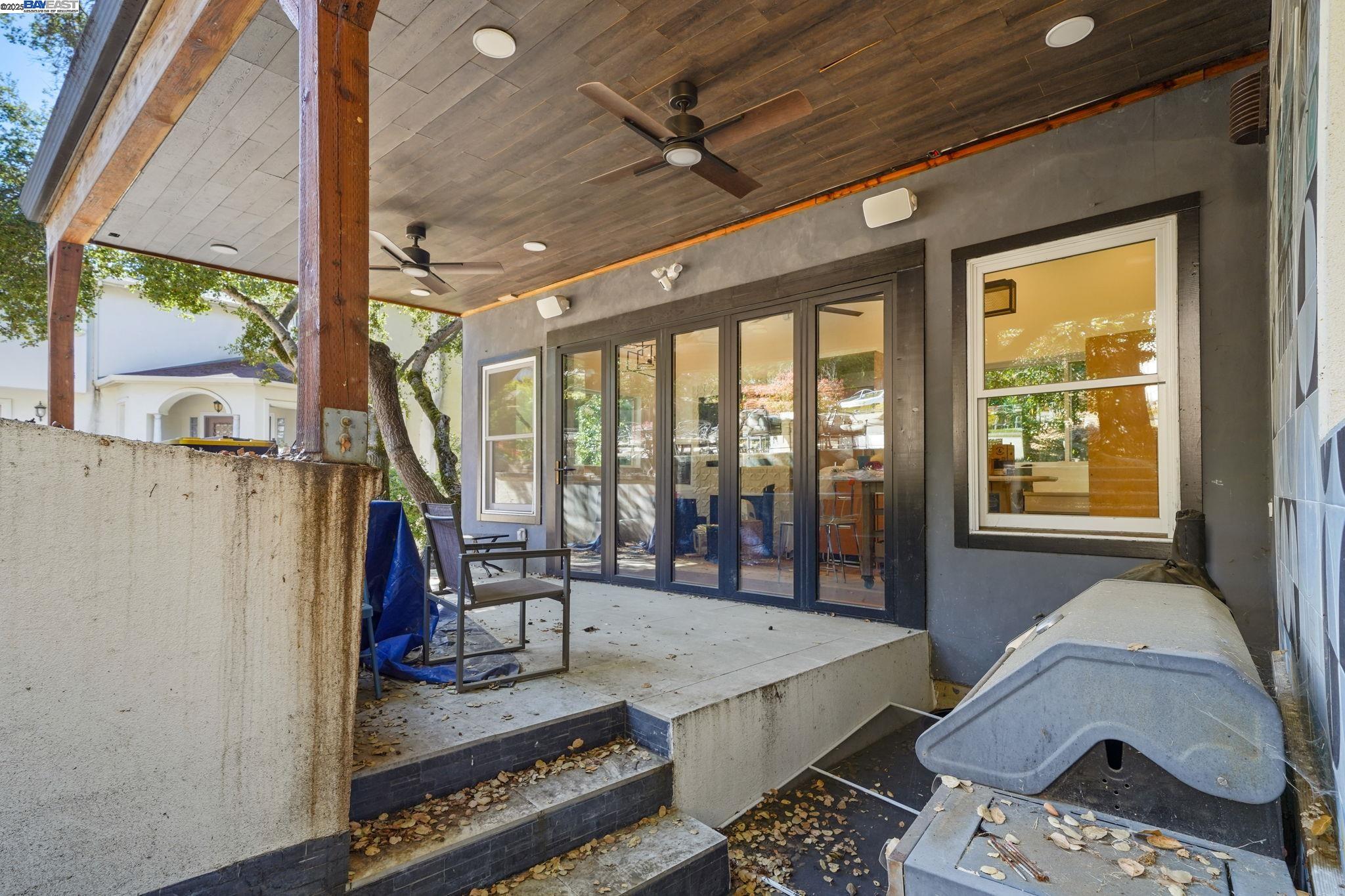 Detail Gallery Image 7 of 16 For 2765 Butters Dr, Oakland,  CA 94608 - – Beds | – Baths