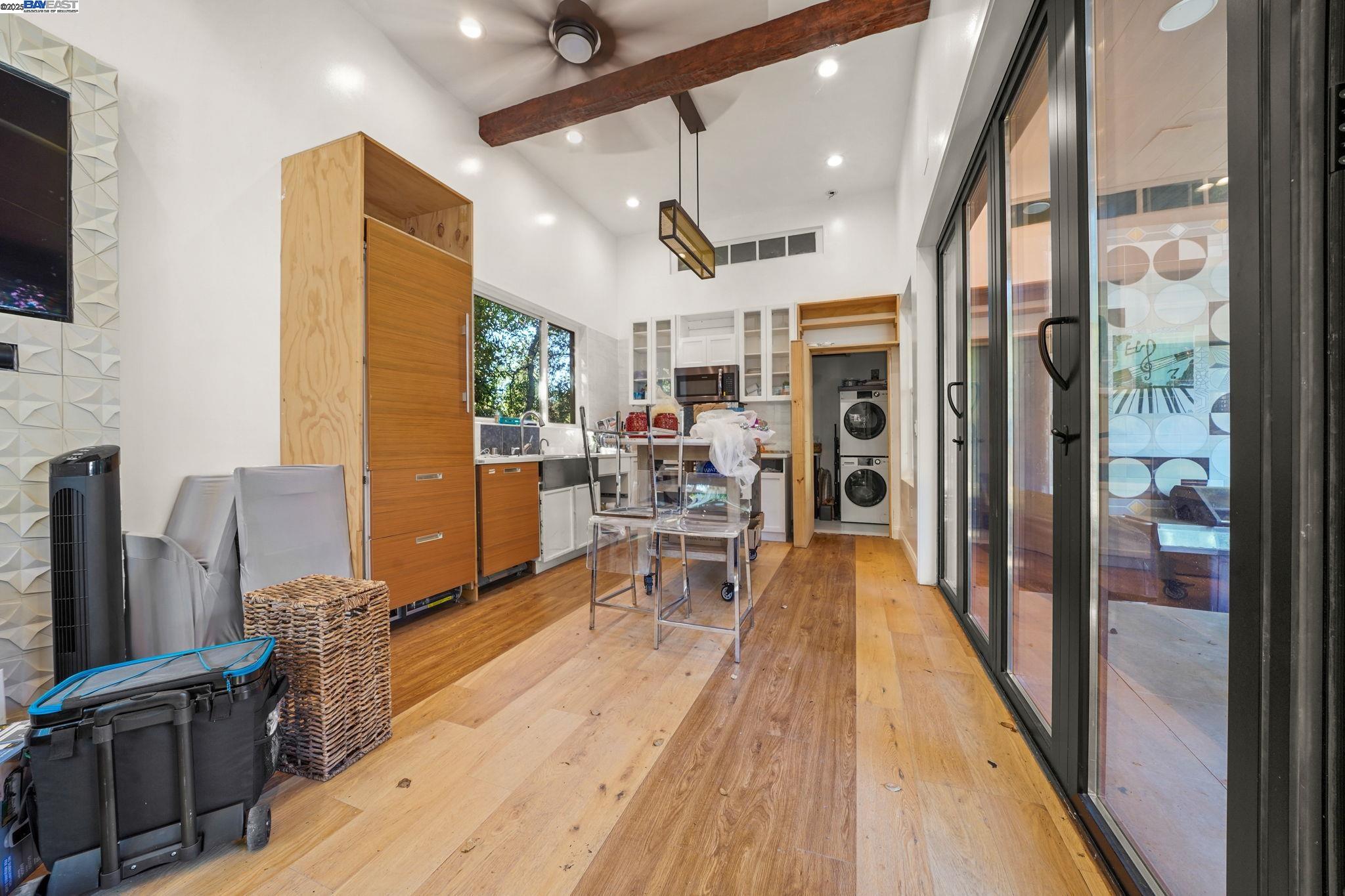 Detail Gallery Image 9 of 16 For 2765 Butters Dr, Oakland,  CA 94608 - – Beds | – Baths