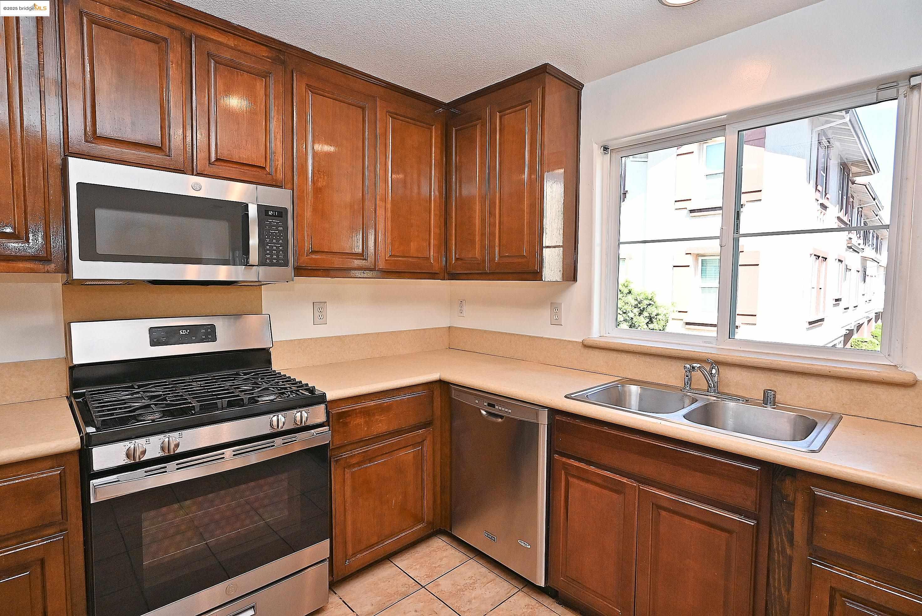 Photo #9: 41110430 Listing: Photo #9