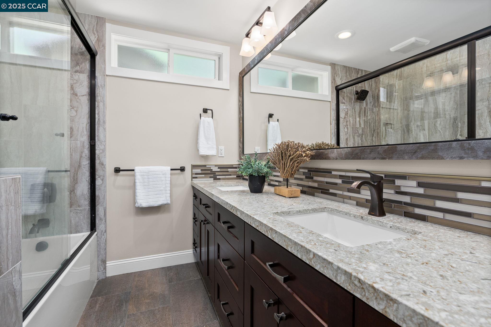 Detail Gallery Image 14 of 28 For 1092 Hillendale Ct, Walnut Creek,  CA 94596 - 4 Beds | 2/1 Baths