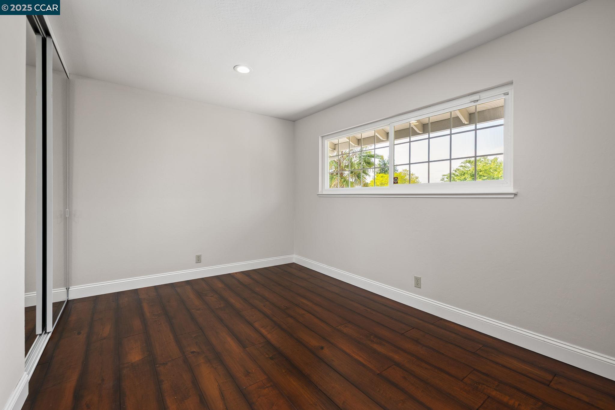 Detail Gallery Image 16 of 28 For 1092 Hillendale Ct, Walnut Creek,  CA 94596 - 4 Beds | 2/1 Baths