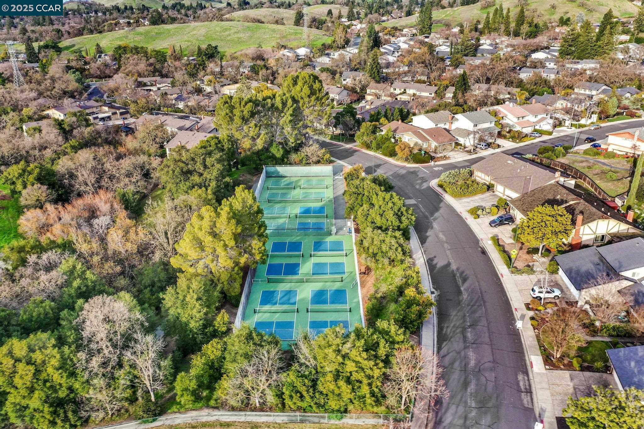 Detail Gallery Image 27 of 28 For 1092 Hillendale Ct, Walnut Creek,  CA 94596 - 4 Beds | 2/1 Baths