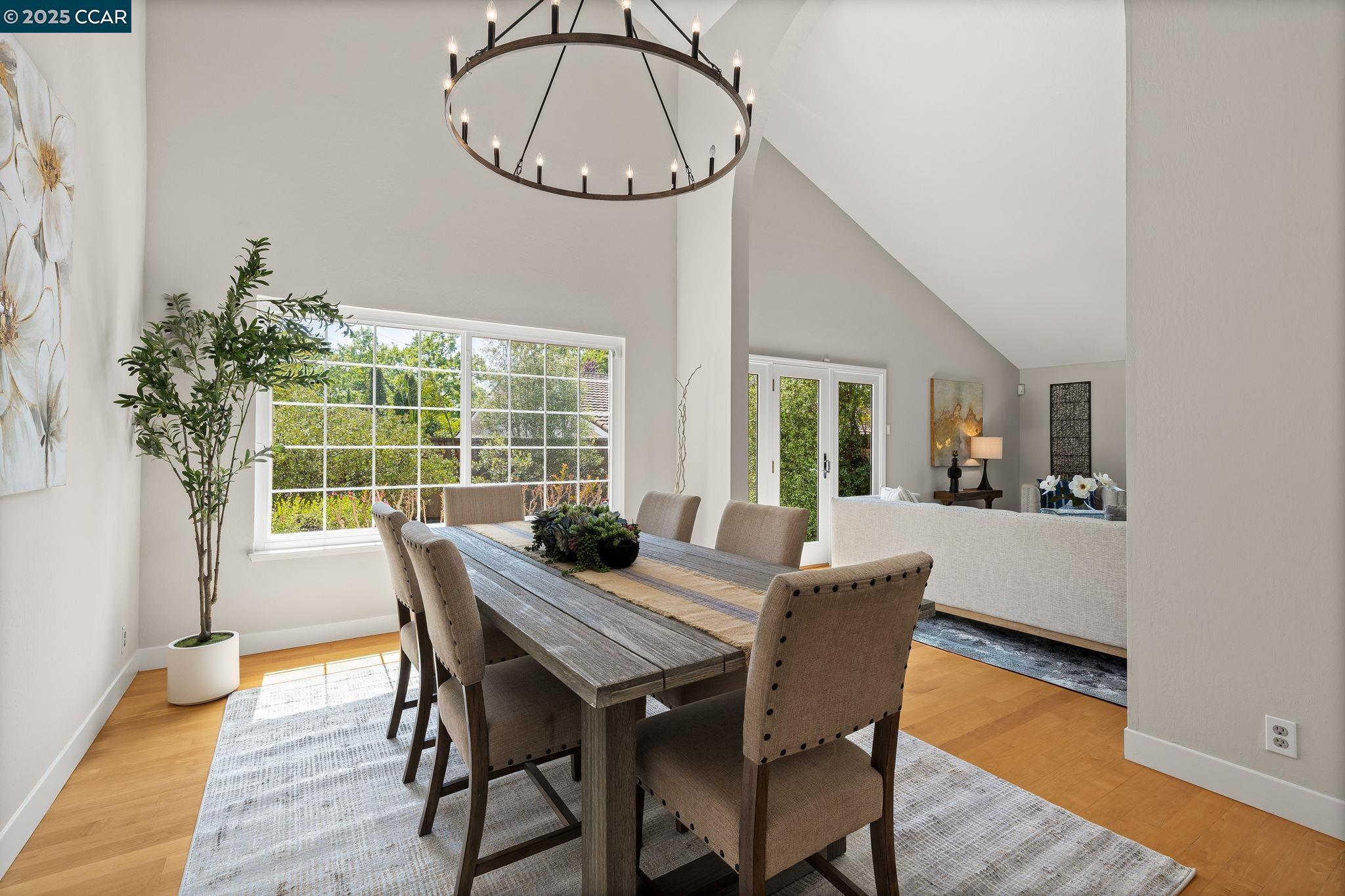 Detail Gallery Image 8 of 28 For 1092 Hillendale Ct, Walnut Creek,  CA 94596 - 4 Beds | 2/1 Baths