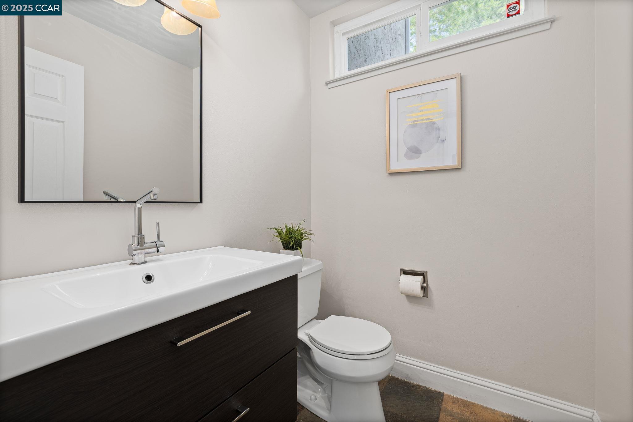 Detail Gallery Image 9 of 28 For 1092 Hillendale Ct, Walnut Creek,  CA 94596 - 4 Beds | 2/1 Baths
