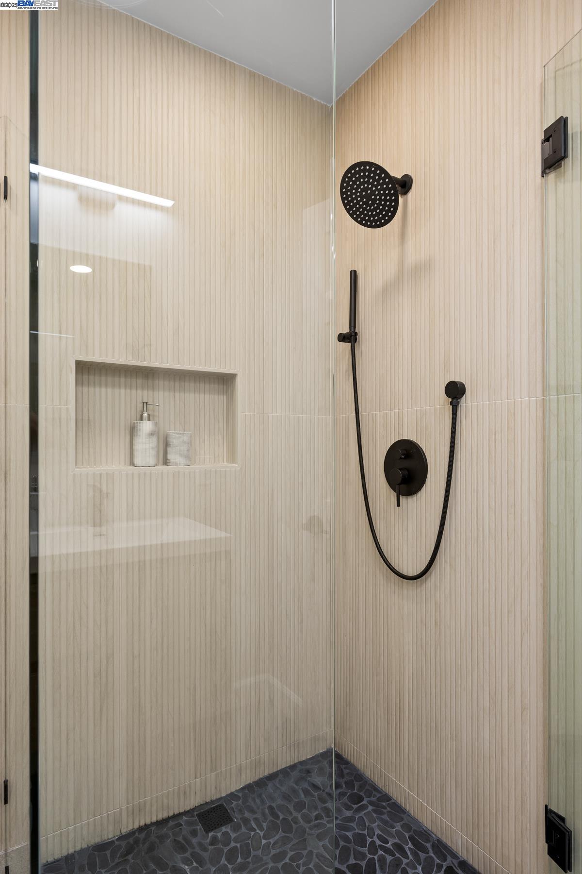 Detail Gallery Image 21 of 46 For 351 Elder Ave., Millbrae,  CA 94030 - 3 Beds | 3 Baths