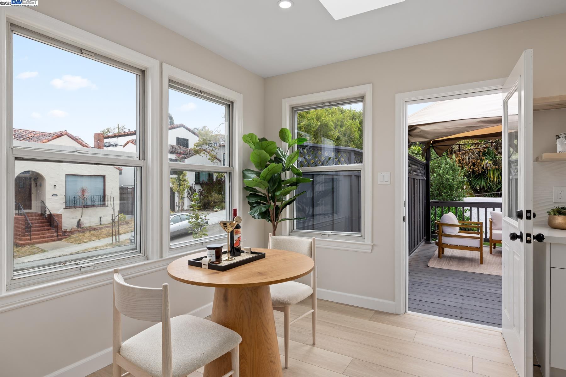 Detail Gallery Image 32 of 46 For 351 Elder Ave., Millbrae,  CA 94030 - 3 Beds | 3 Baths