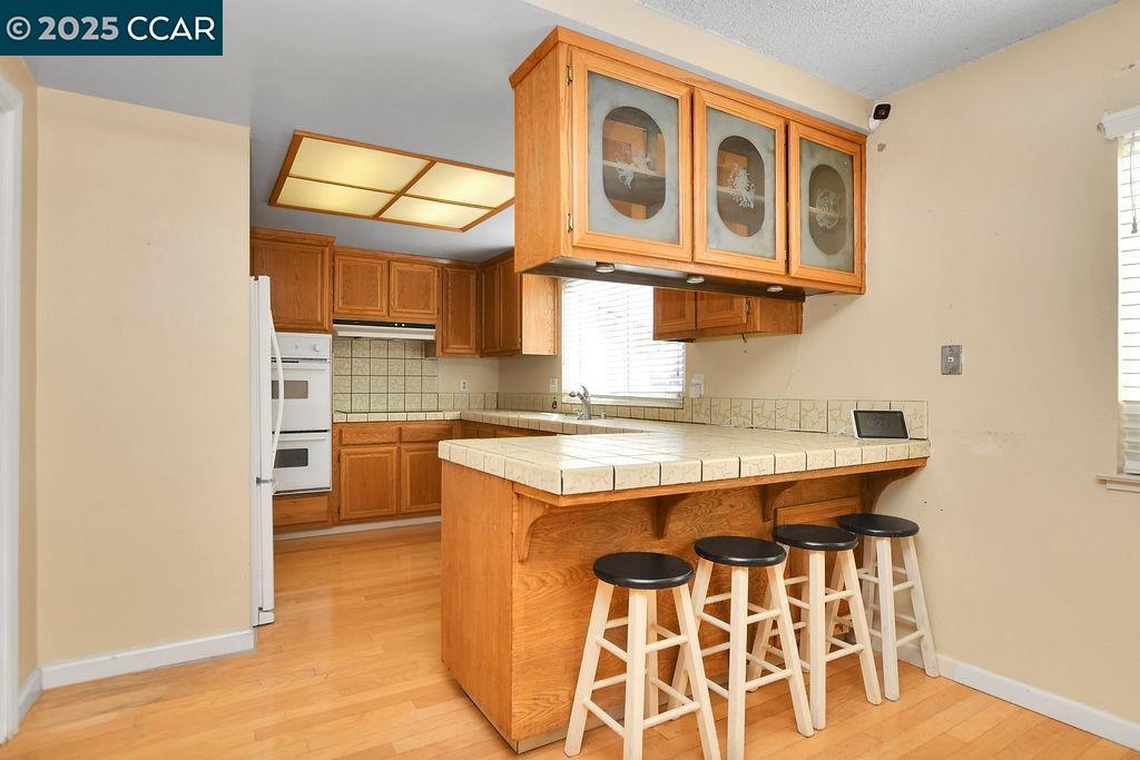 Detail Gallery Image 11 of 33 For 4449 Valle Vista, Pittsburg,  CA 94565 - 4 Beds | 2/1 Baths