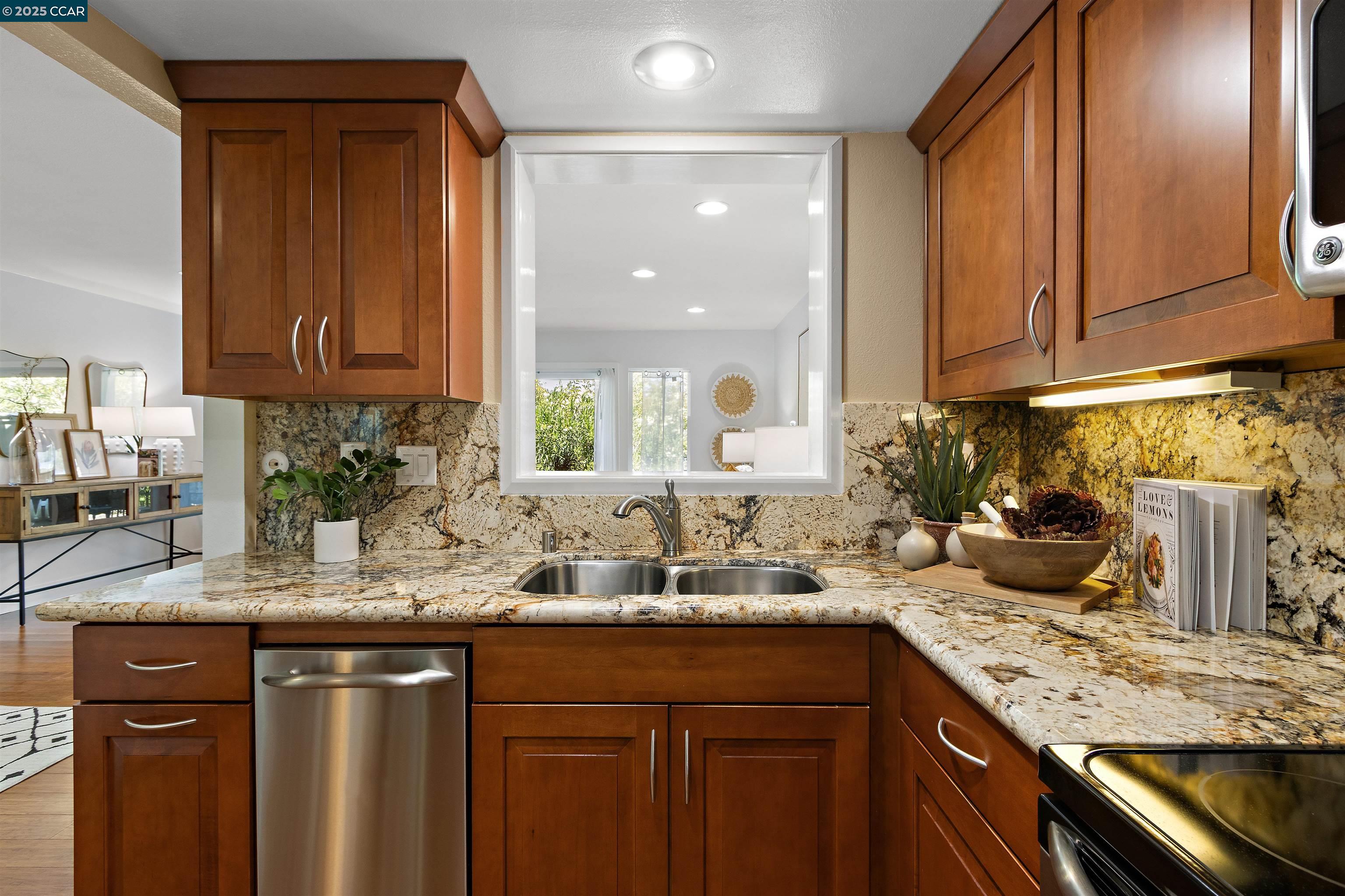 Photo #11: 41110437 Listing: Photo #11