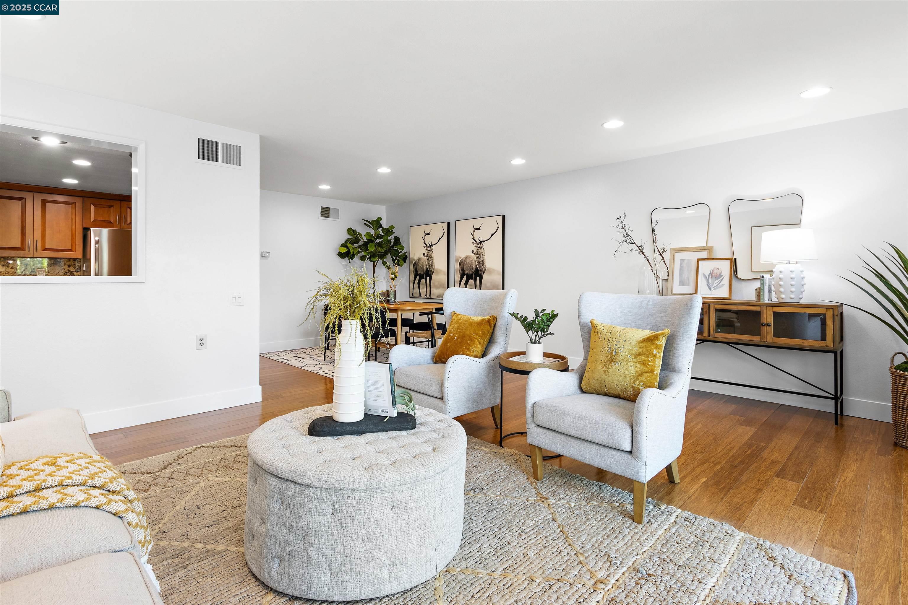 Photo #3: 41110437 Listing 