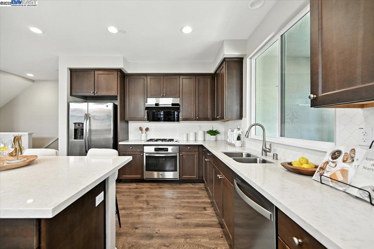 Detail Gallery Image 18 of 60 For 437 Ryan Ter, San Ramon,  CA 94583 - 4 Beds | 3/1 Baths